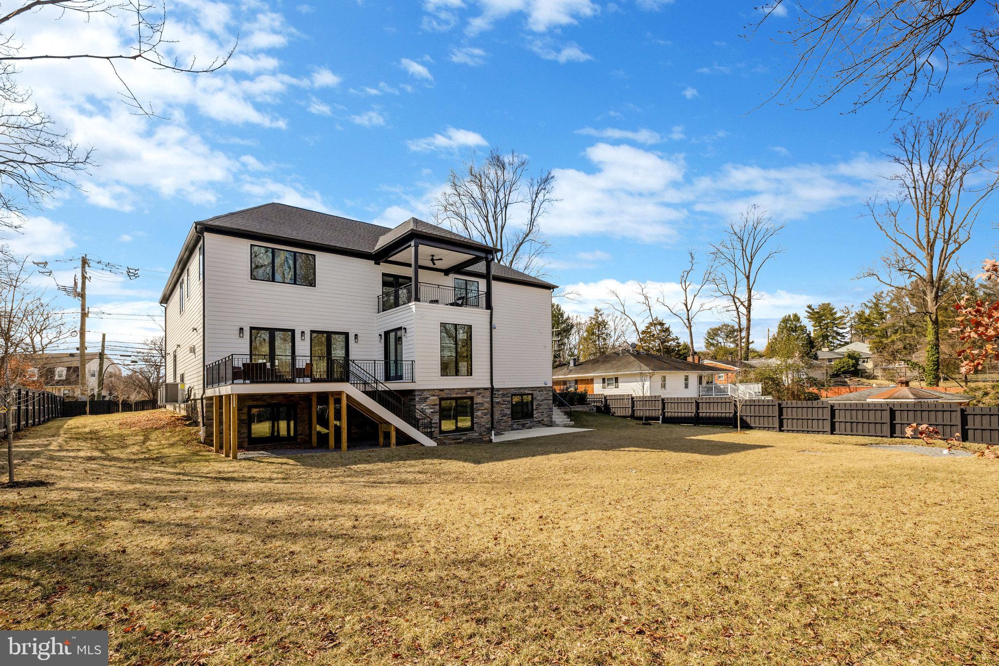 BREEZEWOOD - Residential