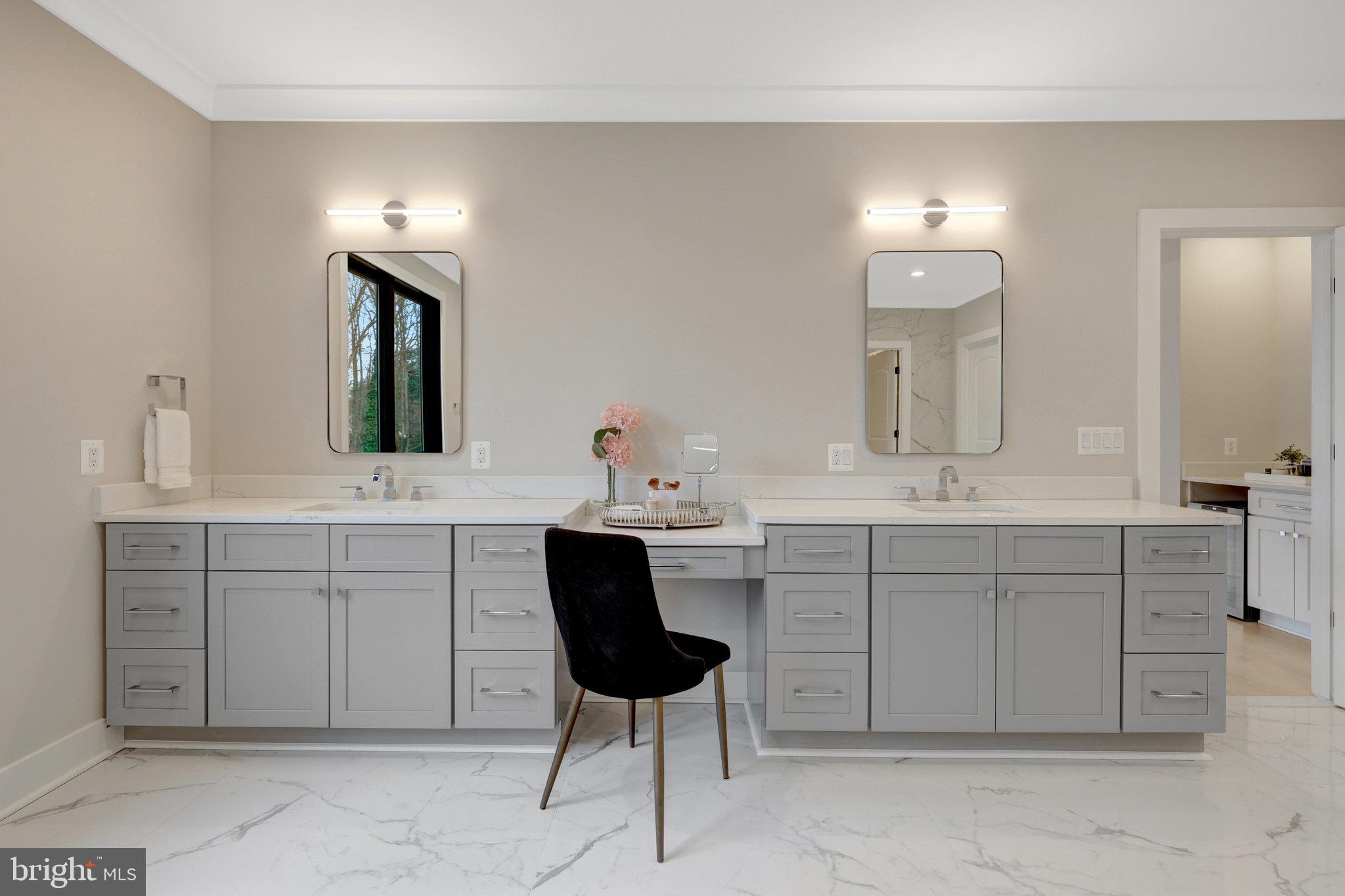 BREEZEWOOD - Residential