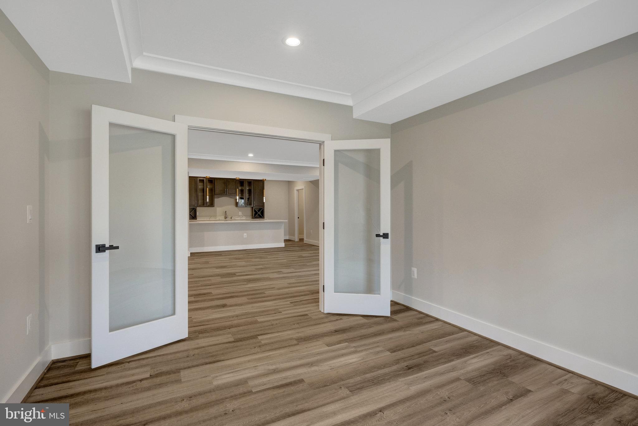 BREEZEWOOD - Residential