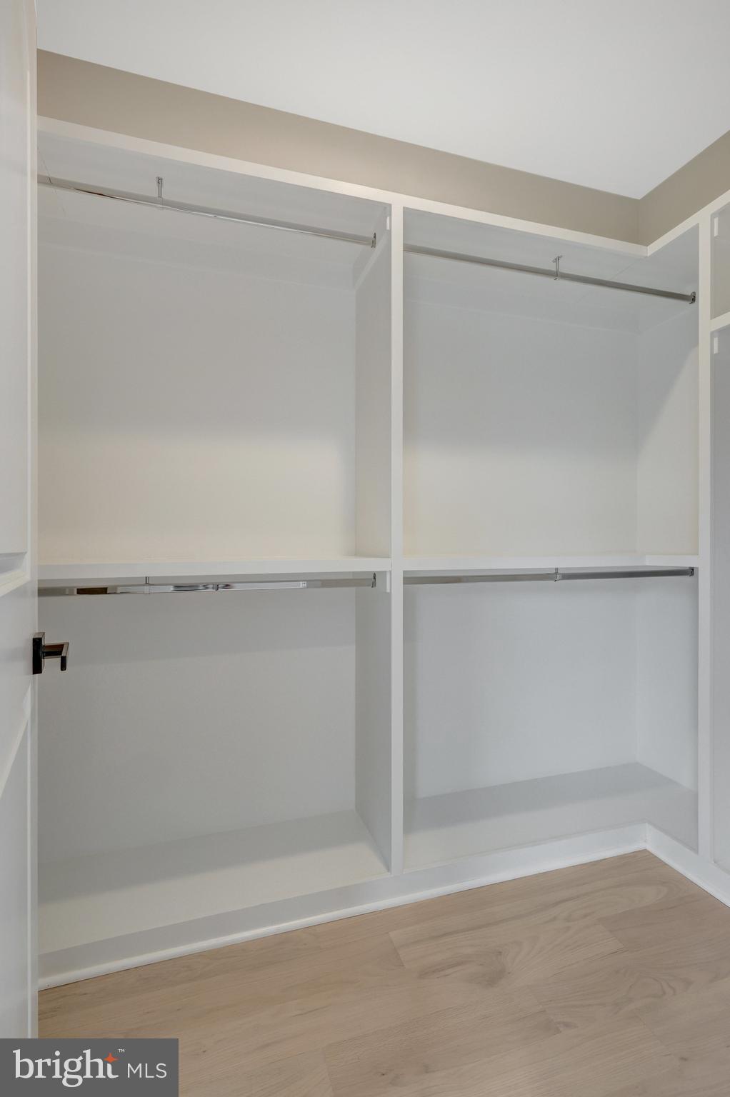 BREEZEWOOD - Residential