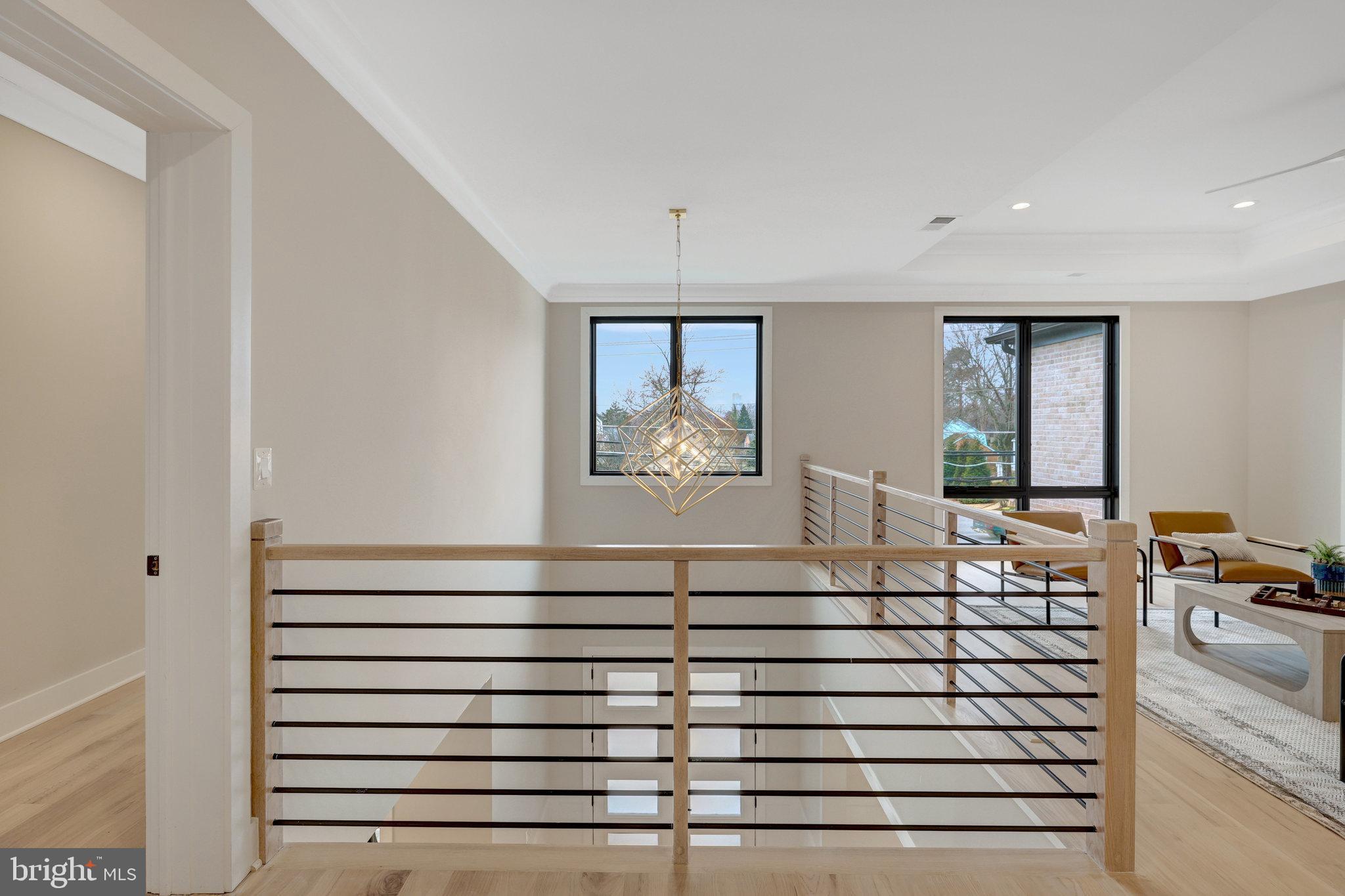 BREEZEWOOD - Residential