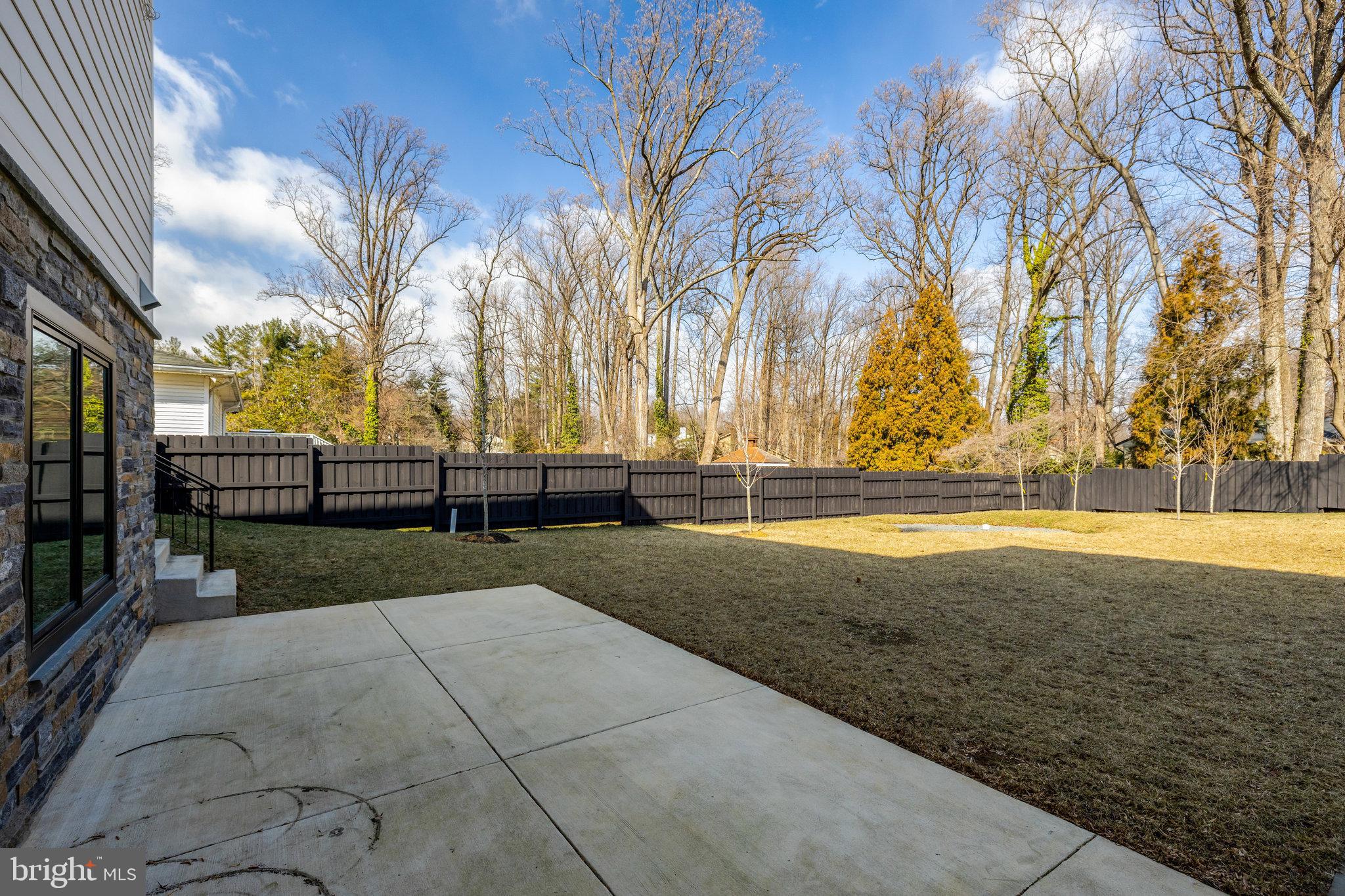 BREEZEWOOD - Residential