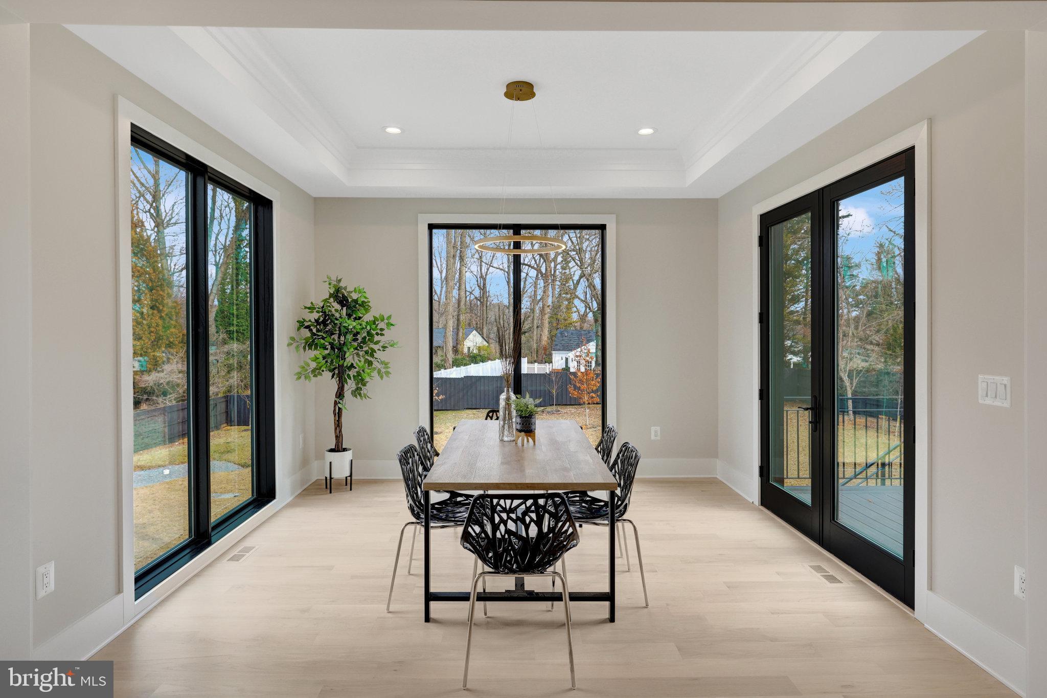 BREEZEWOOD - Residential