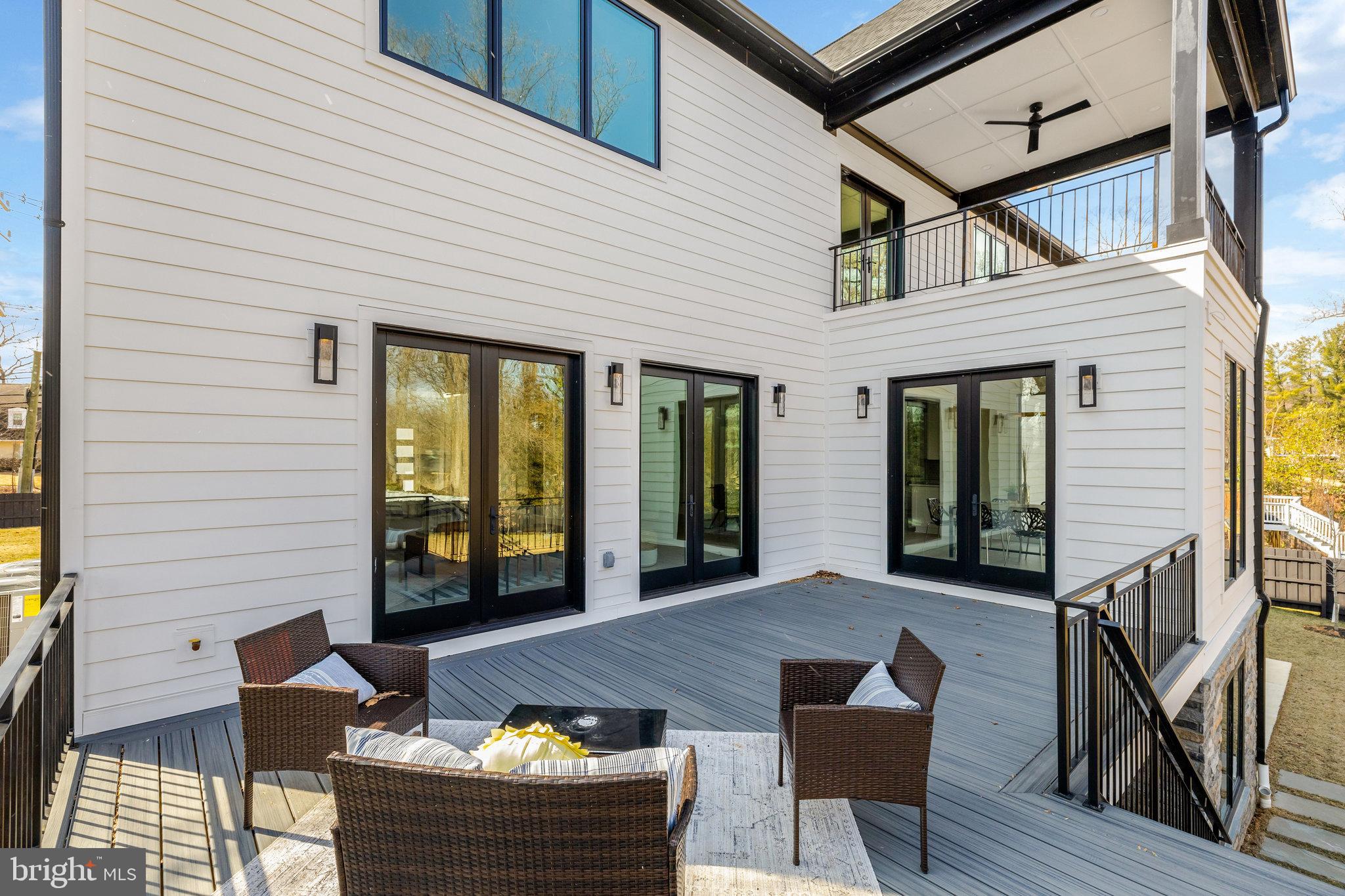 BREEZEWOOD - Residential