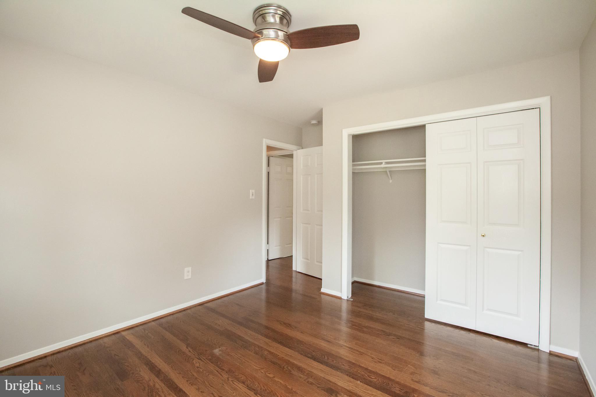 POMPONIOS KINGWOOD PARK - Residential Lease