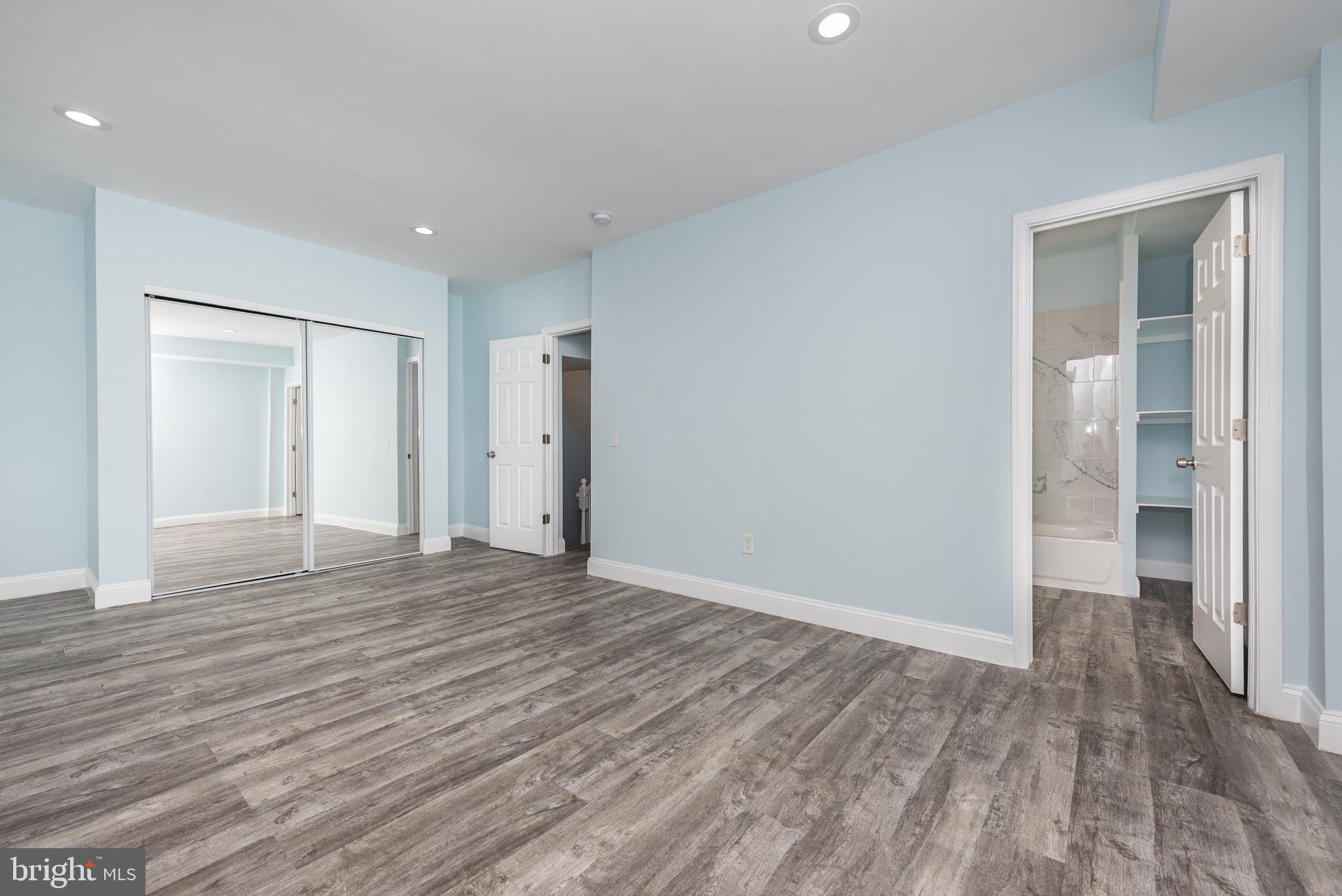 LIBERTY SQUARE - Residential