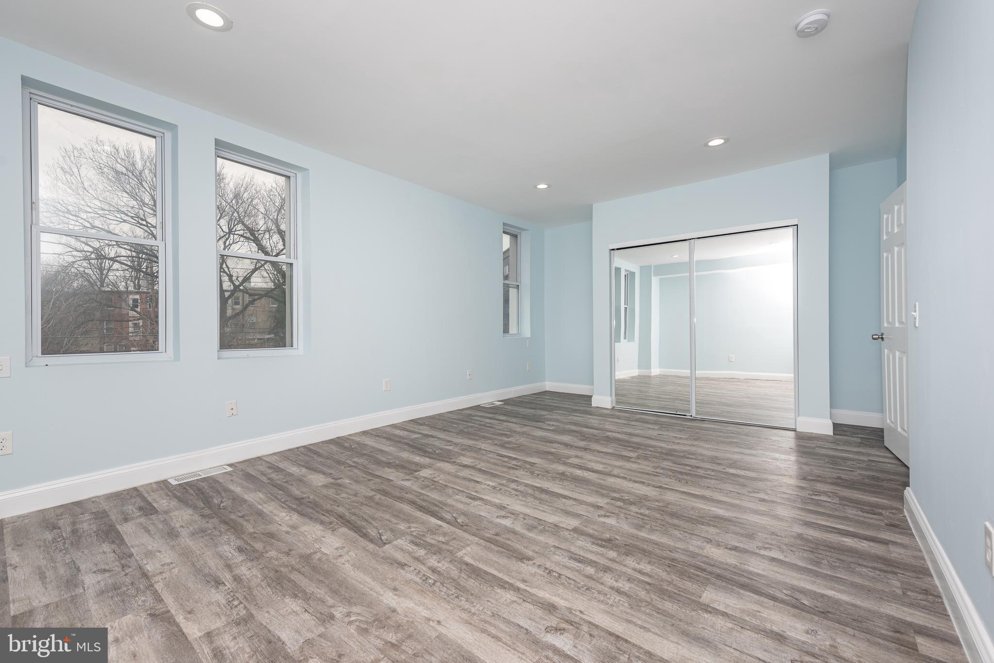 LIBERTY SQUARE - Residential