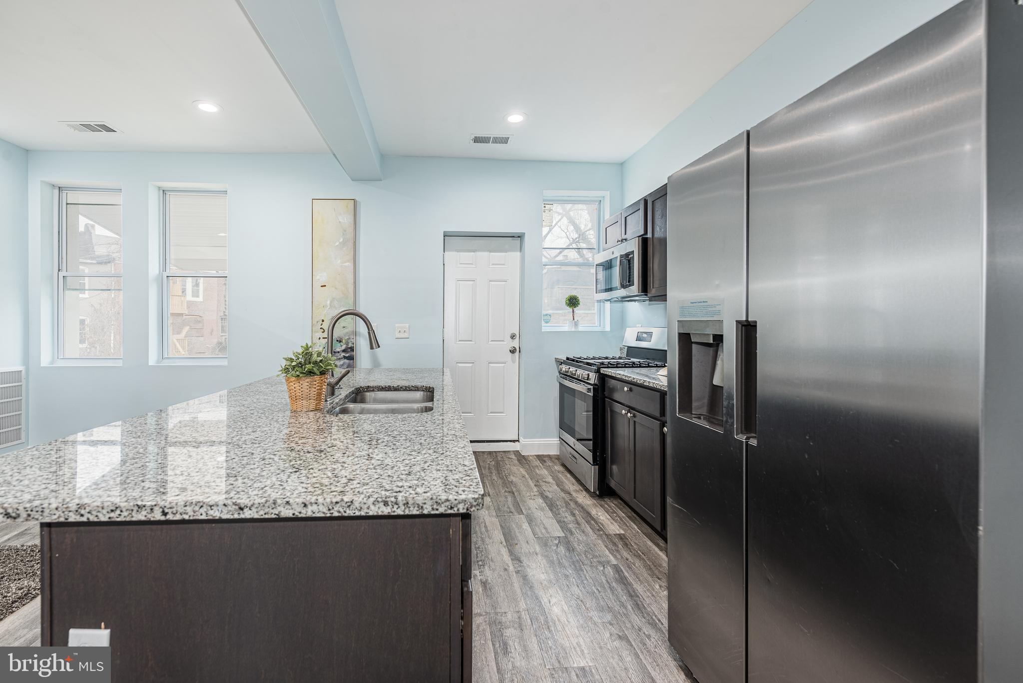 LIBERTY SQUARE - Residential