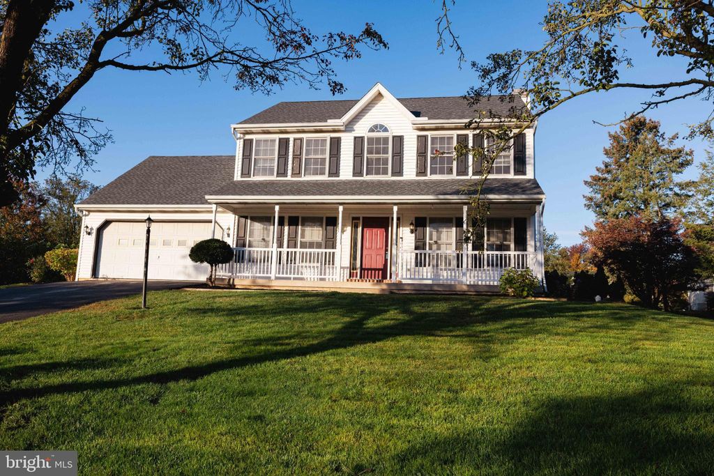 Photo of 25 Hetrick Court, PALMYRA, PA 17078 (MLS # PALN2023388)