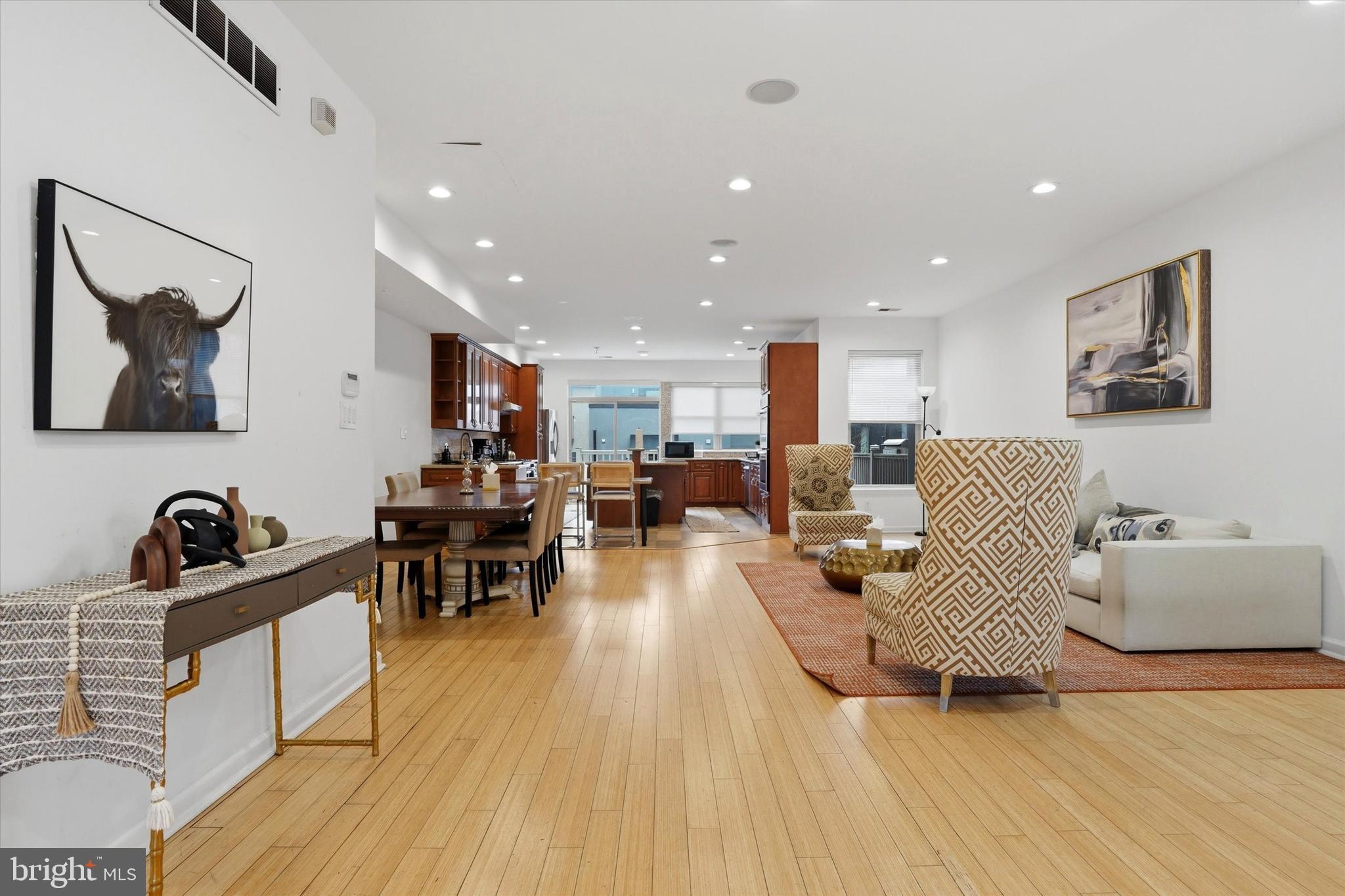 NORTHERN LIBERTIES - Commercial Sale