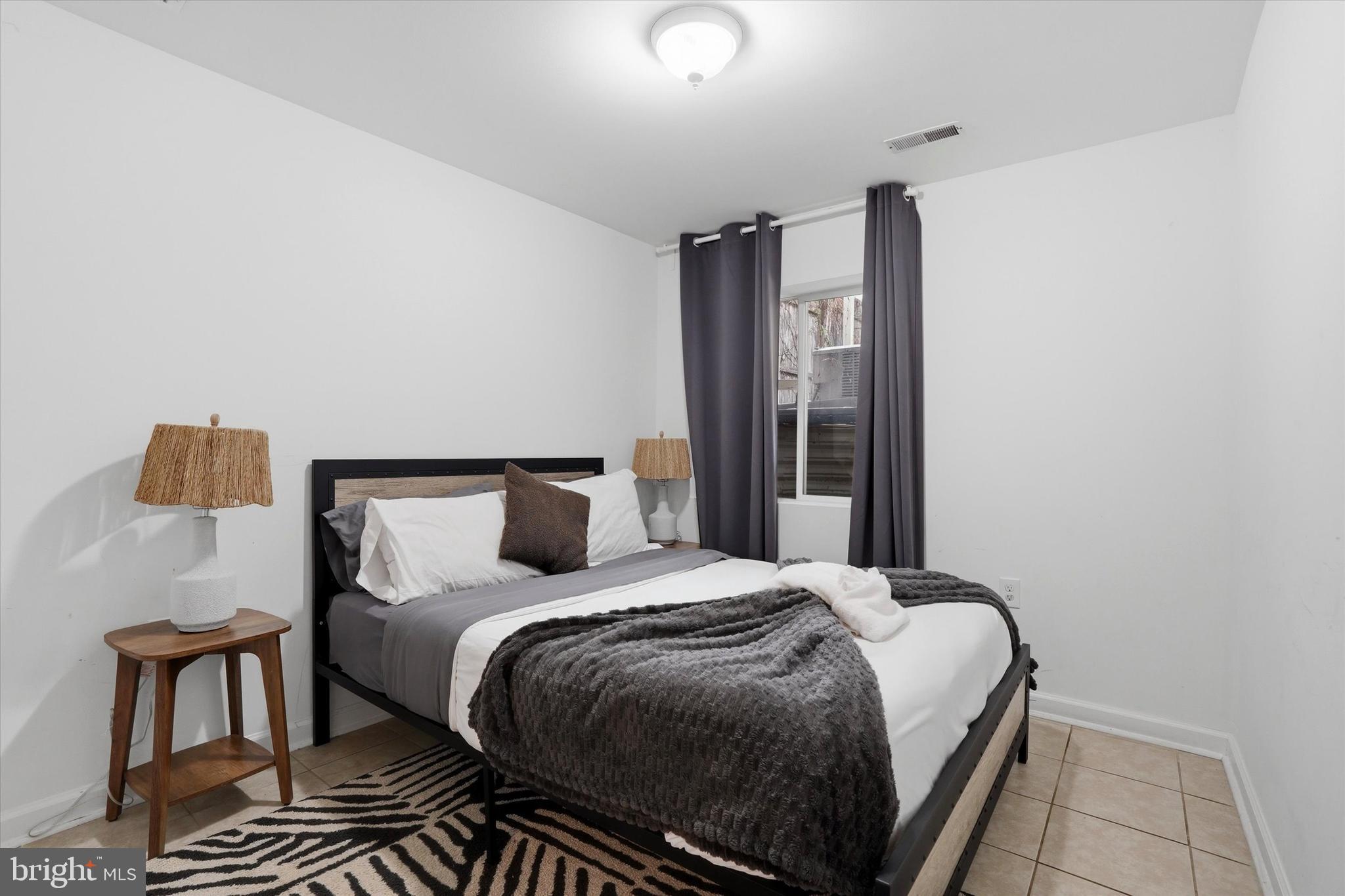 NORTHERN LIBERTIES - Commercial Sale