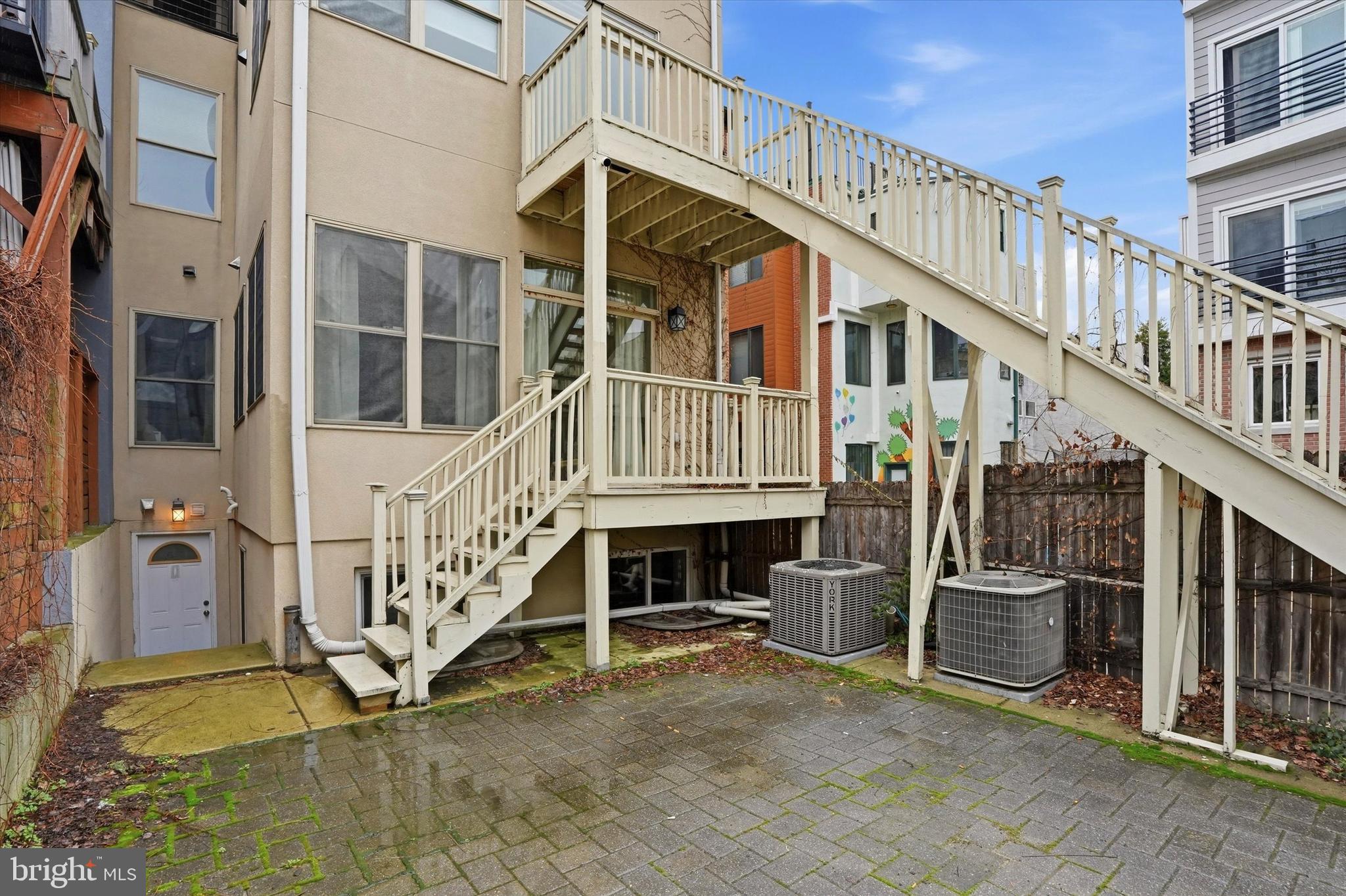 NORTHERN LIBERTIES - Commercial Sale