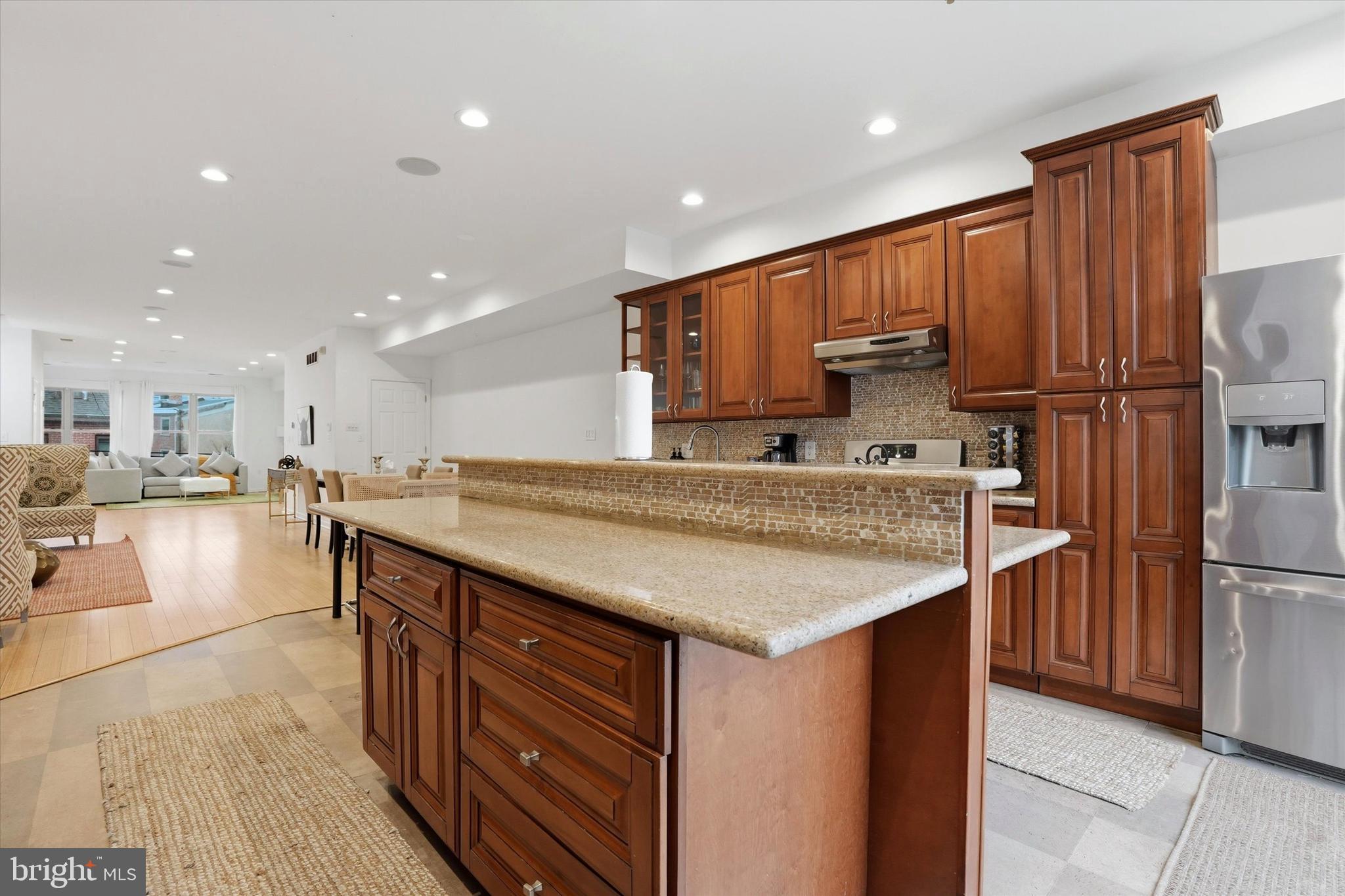 NORTHERN LIBERTIES - Commercial Sale