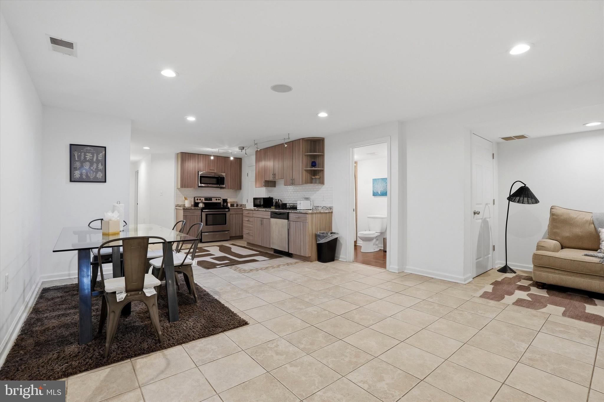 NORTHERN LIBERTIES - Commercial Sale