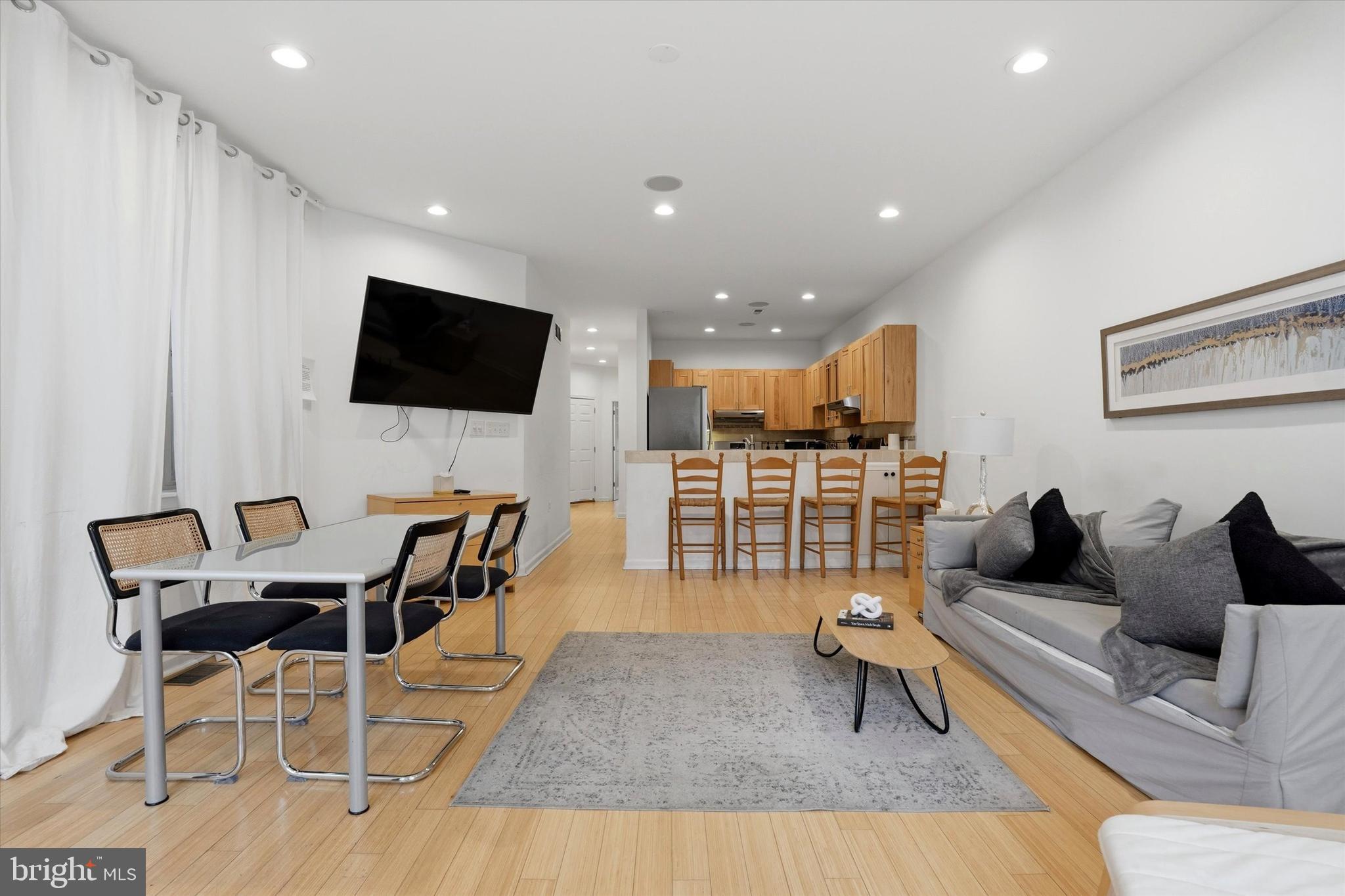 NORTHERN LIBERTIES - Commercial Sale