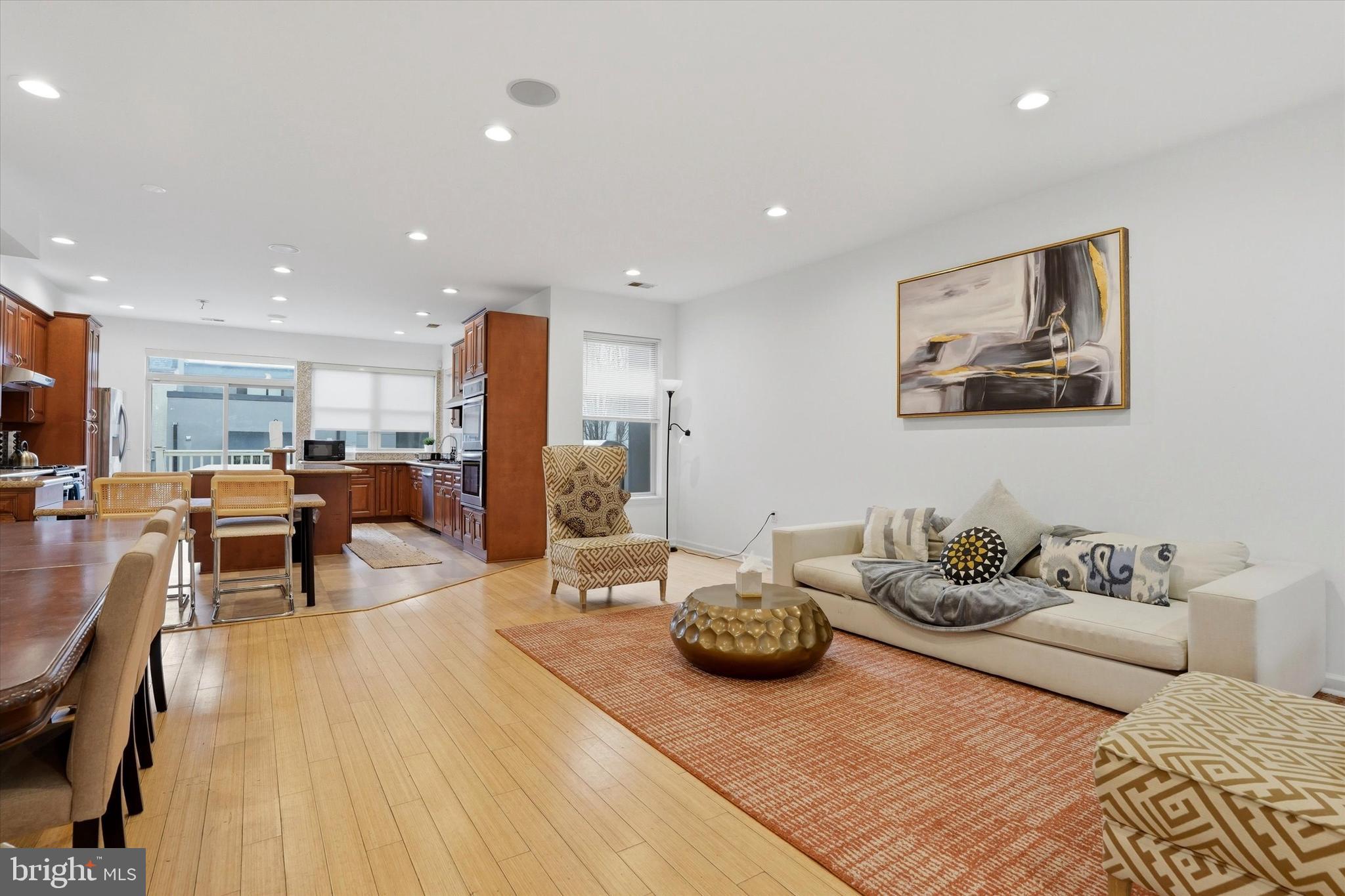 NORTHERN LIBERTIES - Commercial Sale