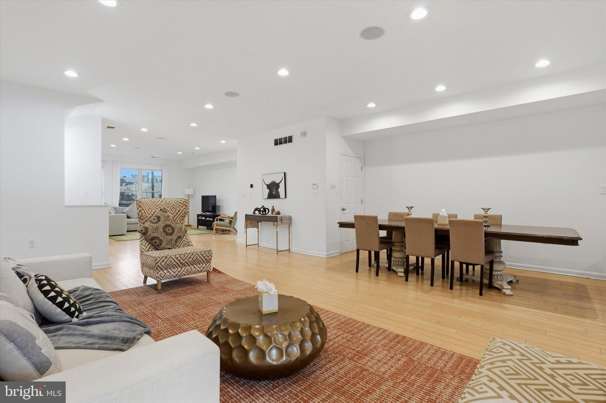 NORTHERN LIBERTIES - Commercial Sale