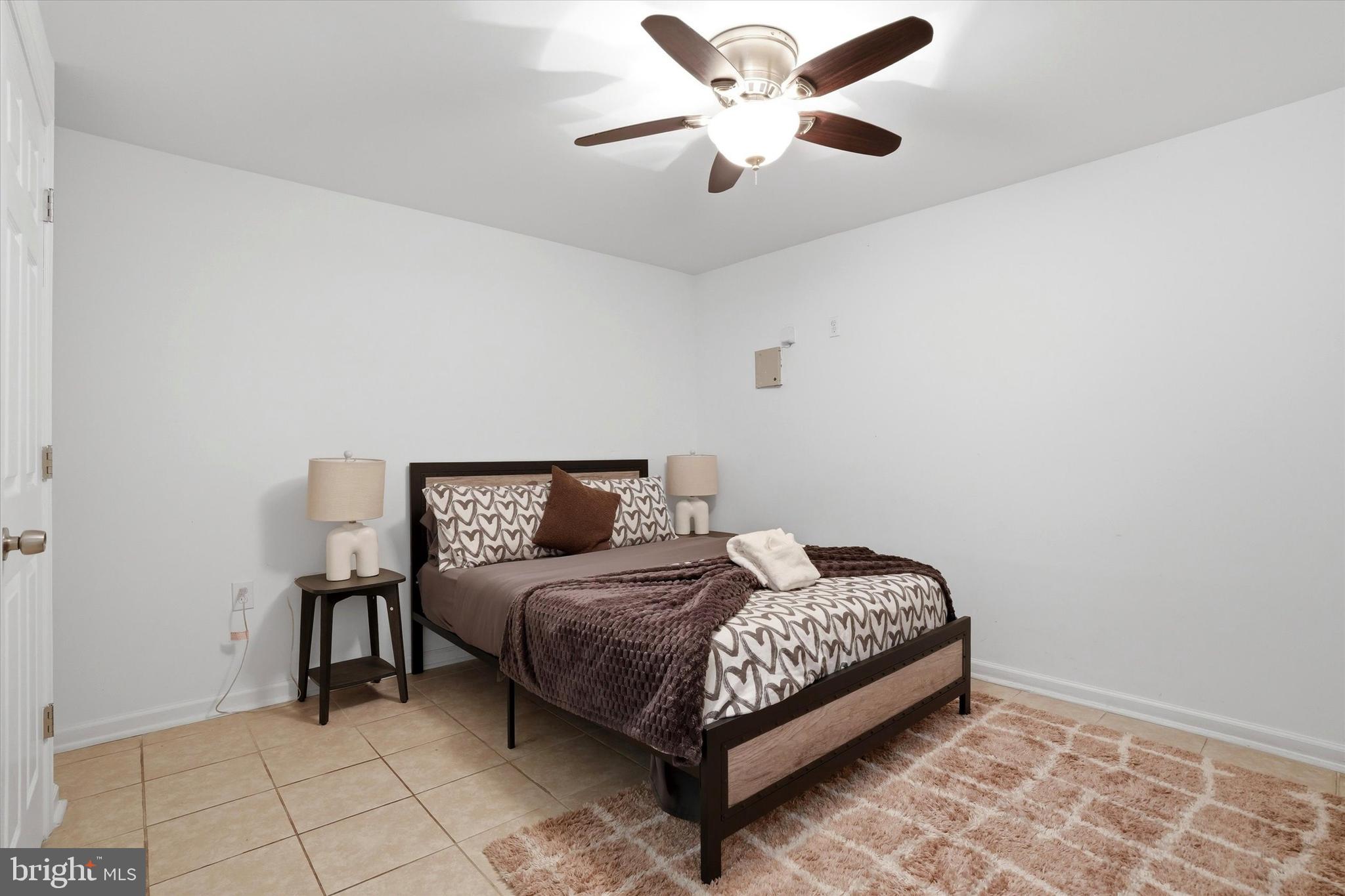 NORTHERN LIBERTIES - Commercial Sale