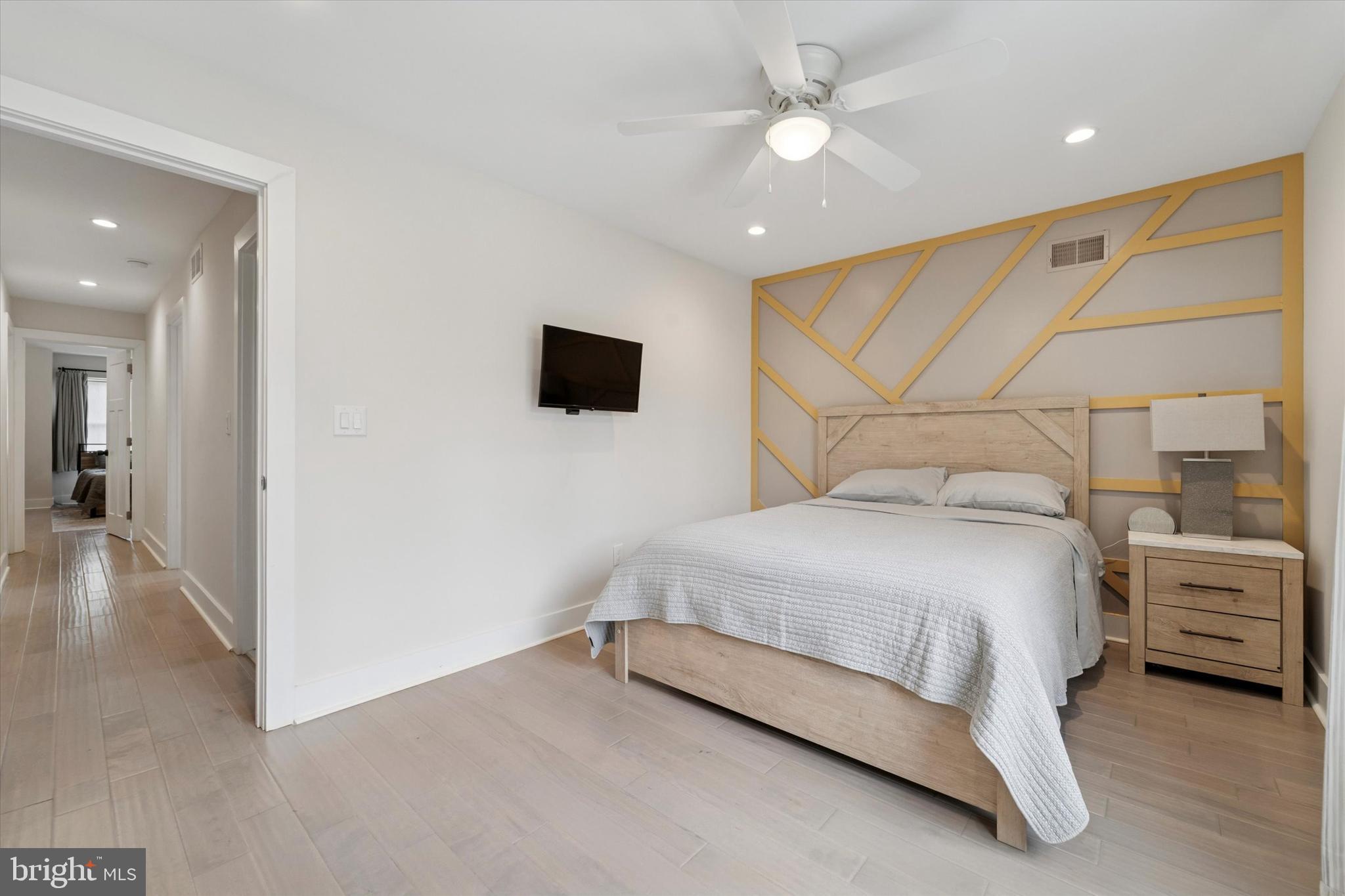 ROXBOROUGH - Residential