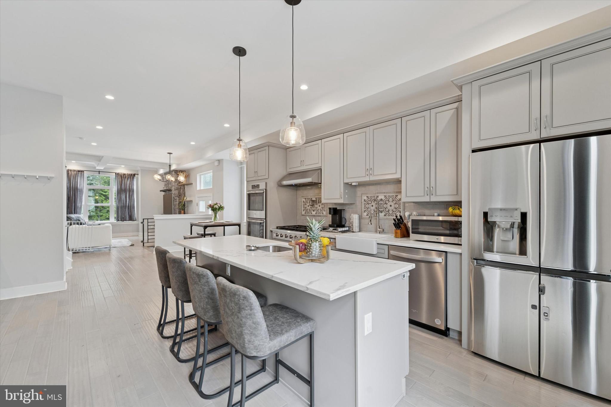 ROXBOROUGH - Residential