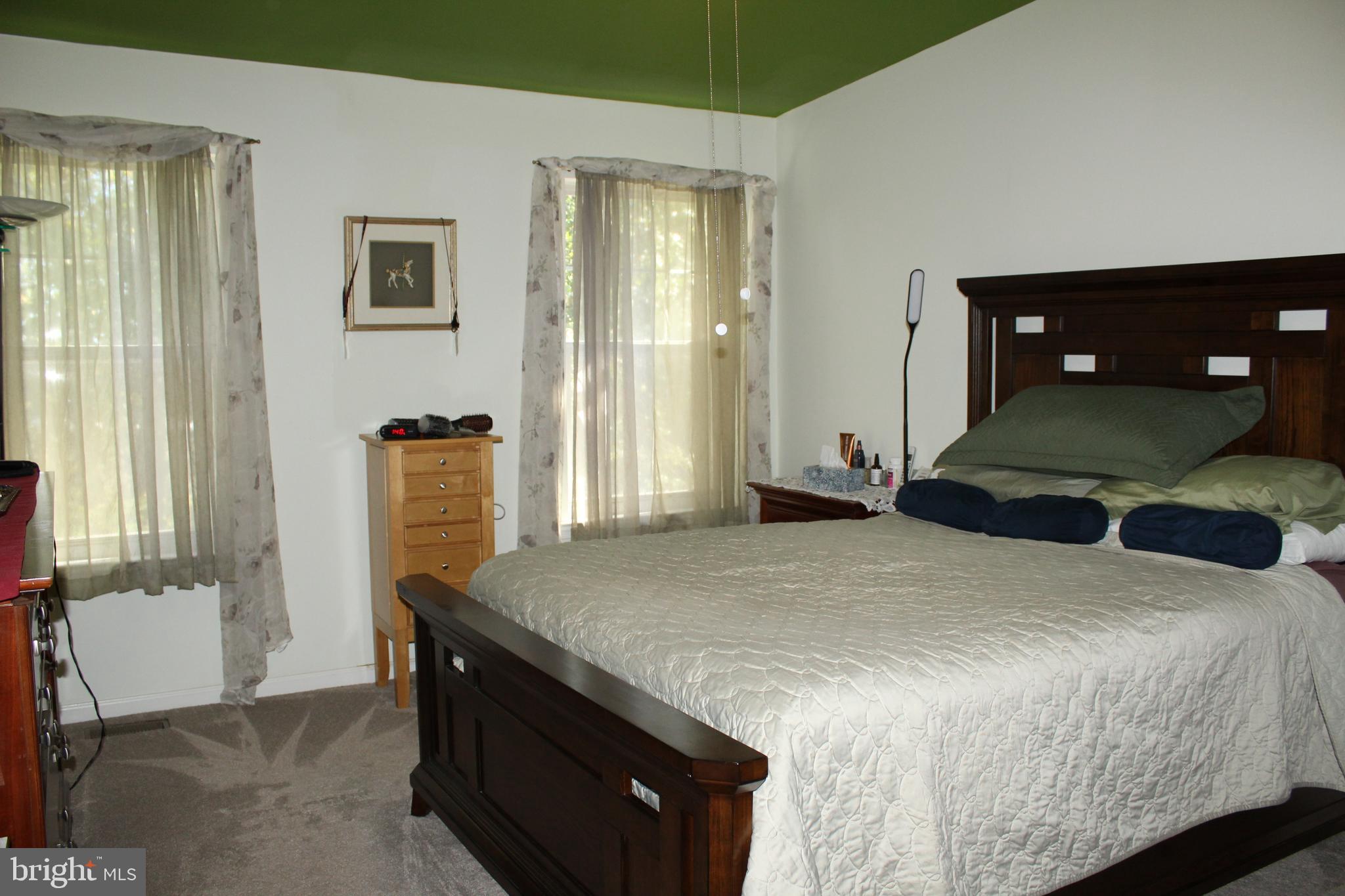 CHARLESTOWN OAKS - Residential