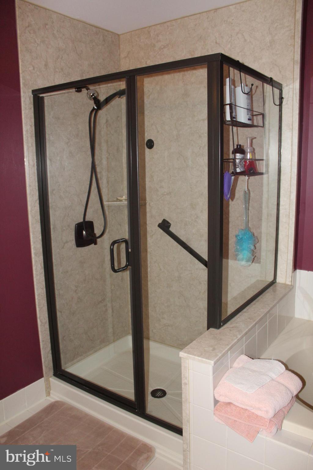 CHARLESTOWN OAKS - Residential