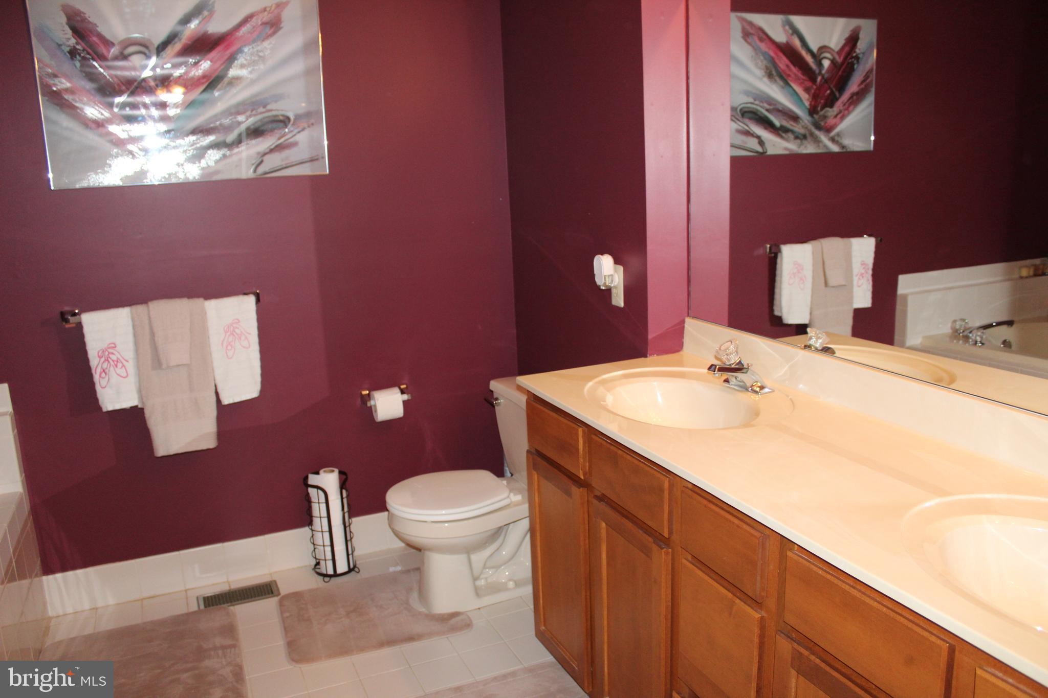 CHARLESTOWN OAKS - Residential