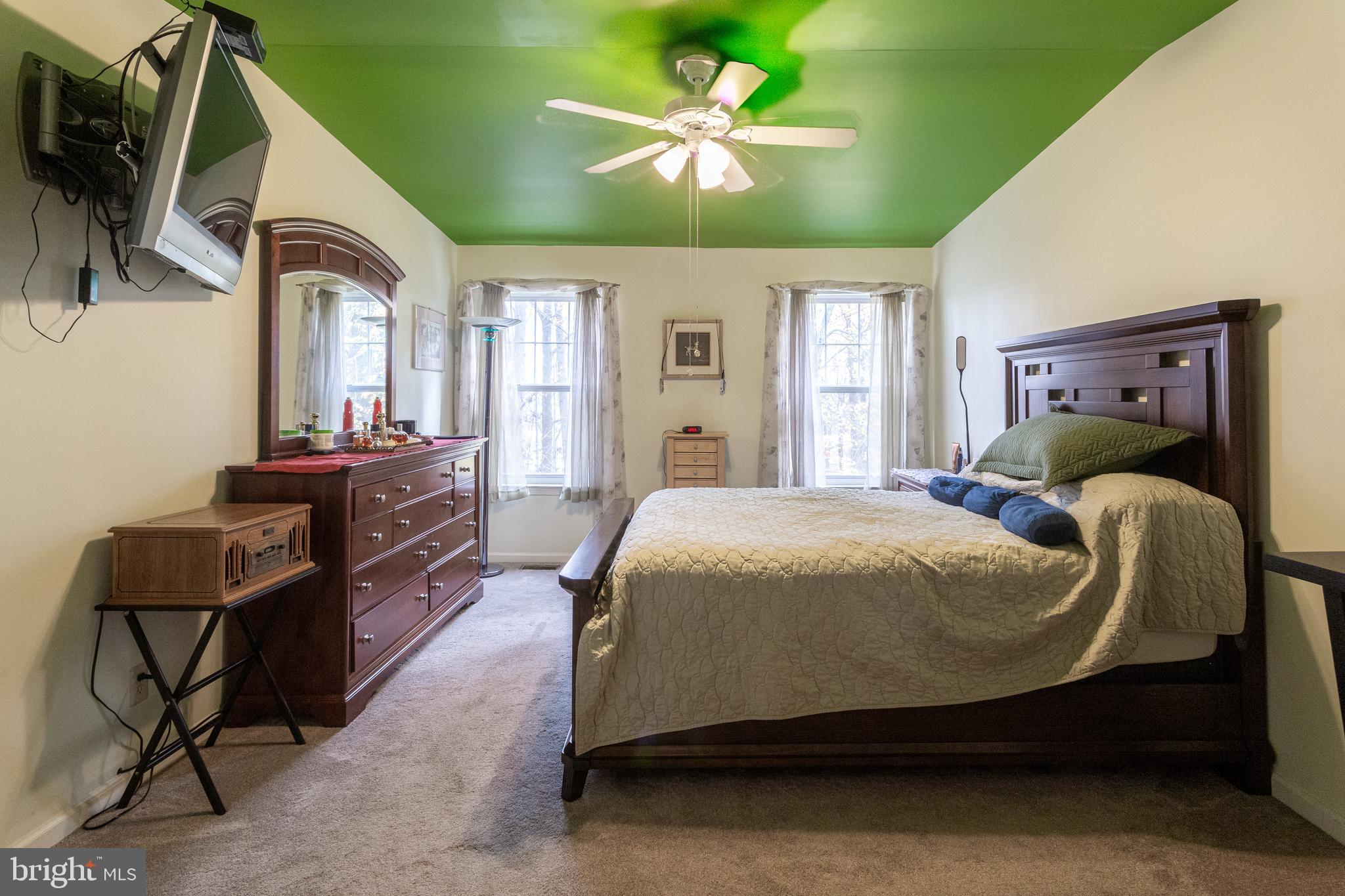 CHARLESTOWN OAKS - Residential