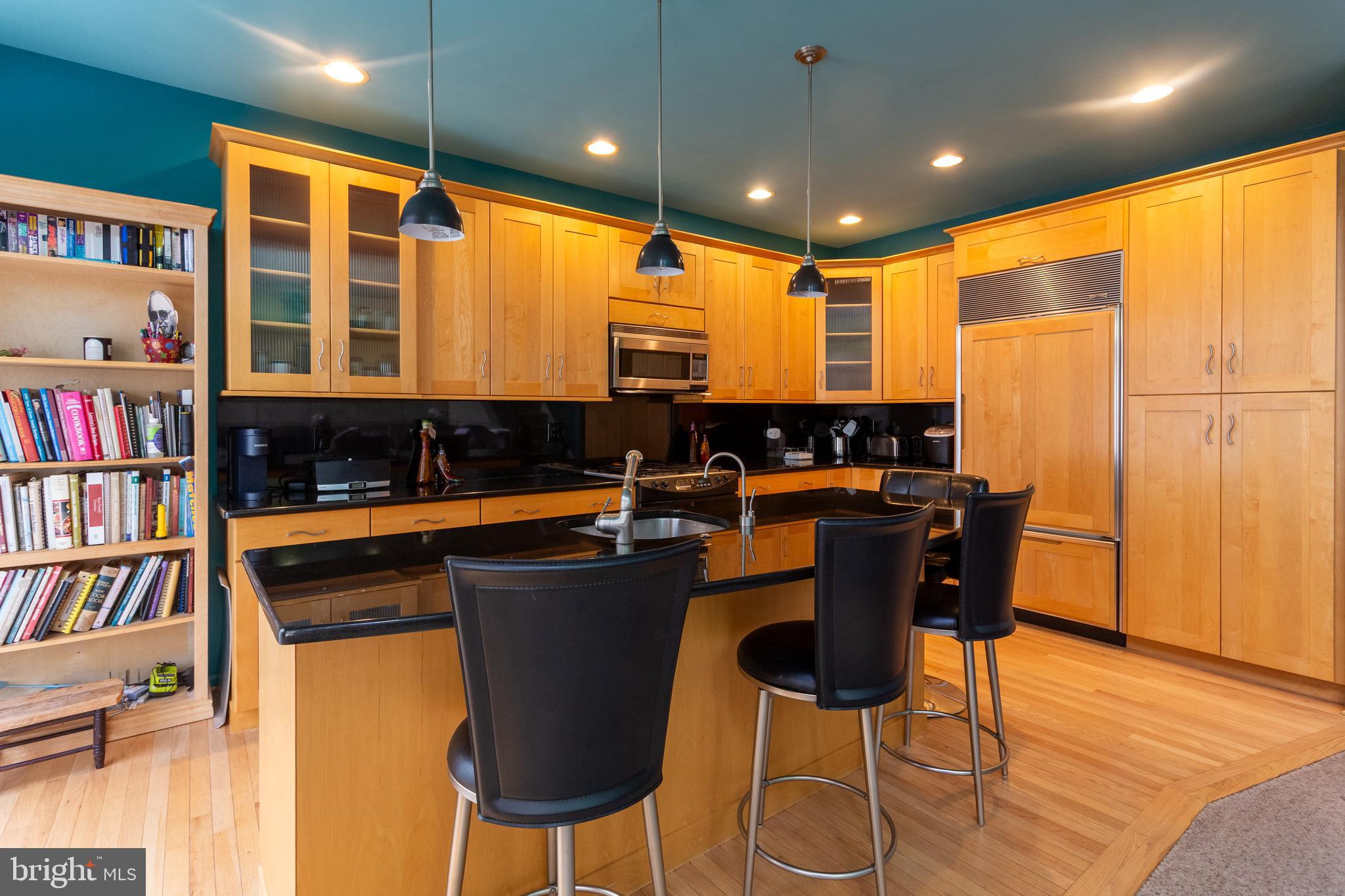 CHARLESTOWN OAKS - Residential