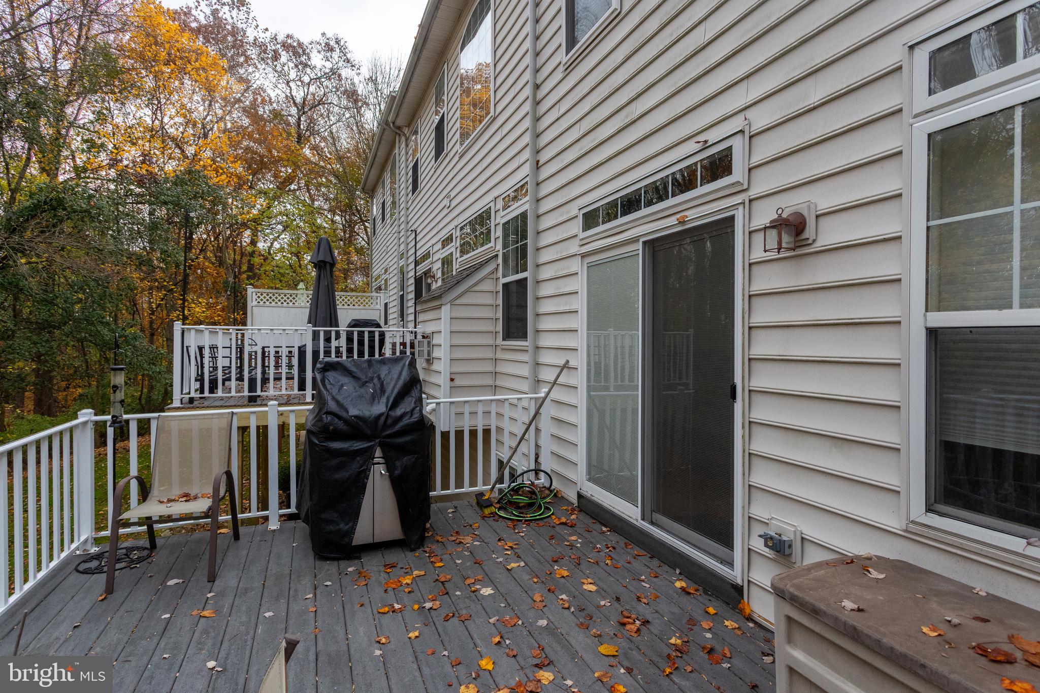 CHARLESTOWN OAKS - Residential