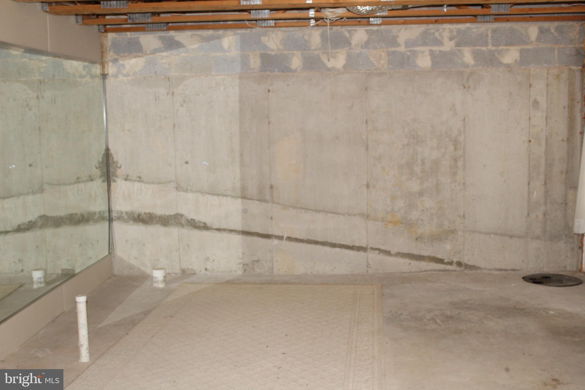 CHARLESTOWN OAKS - Residential