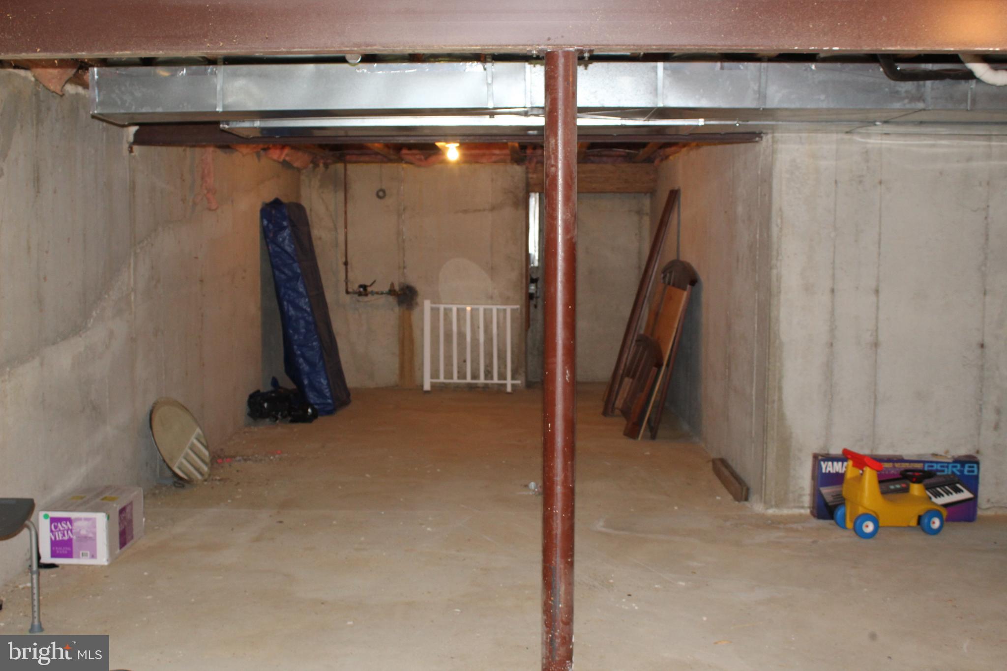 CHARLESTOWN OAKS - Residential