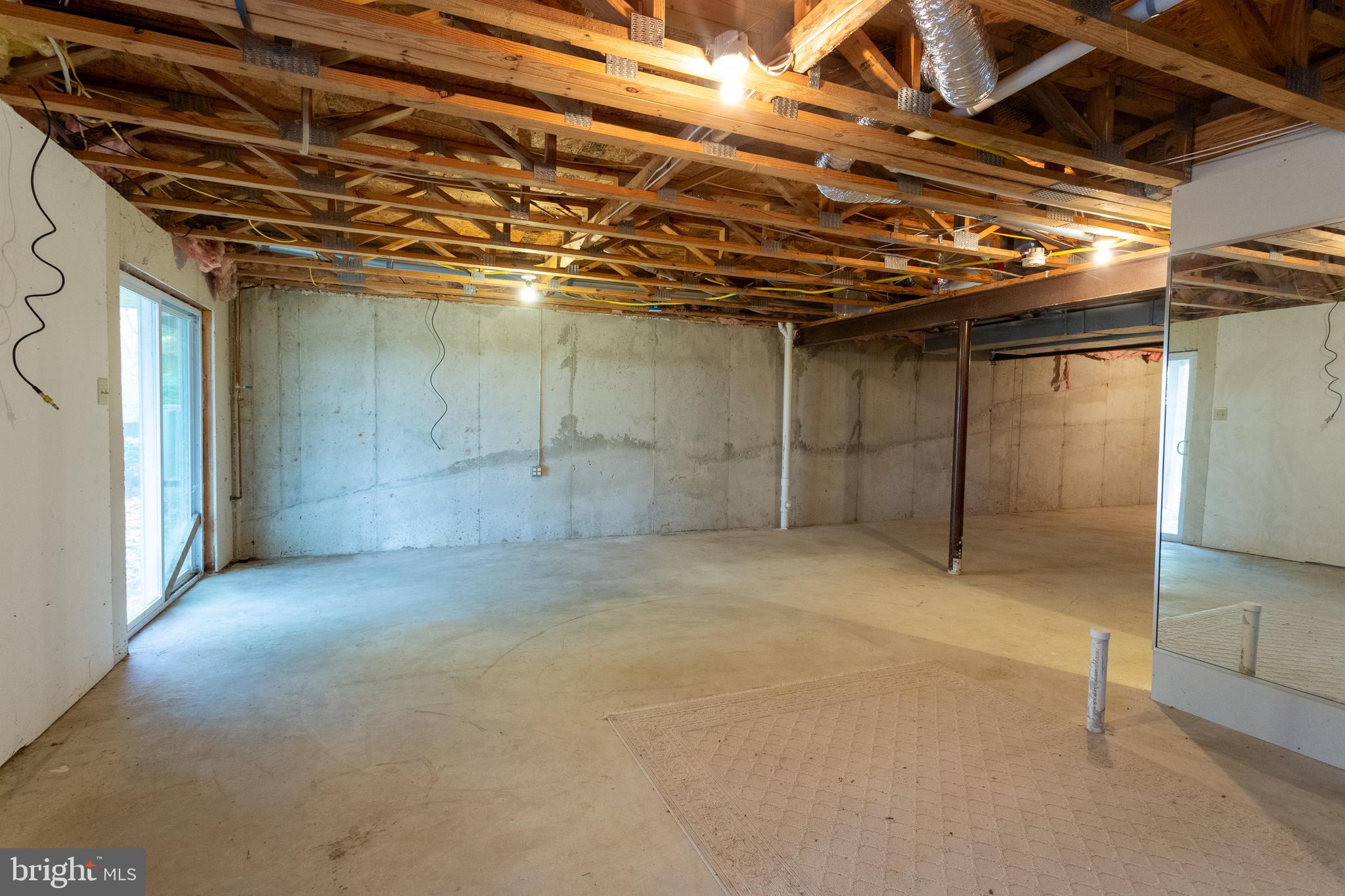 CHARLESTOWN OAKS - Residential