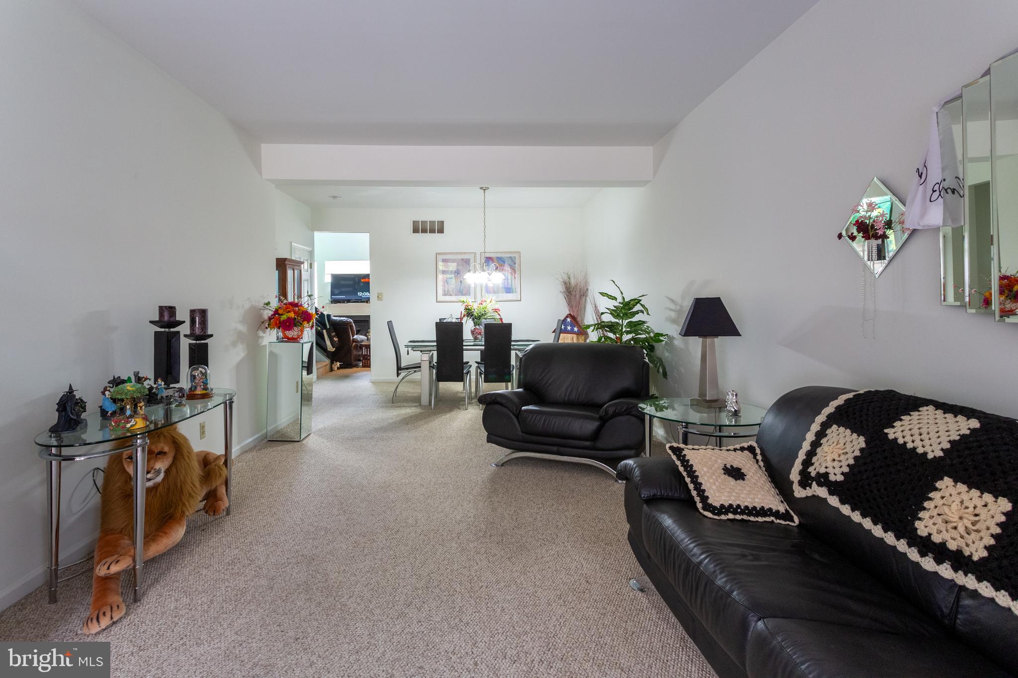 CHARLESTOWN OAKS - Residential