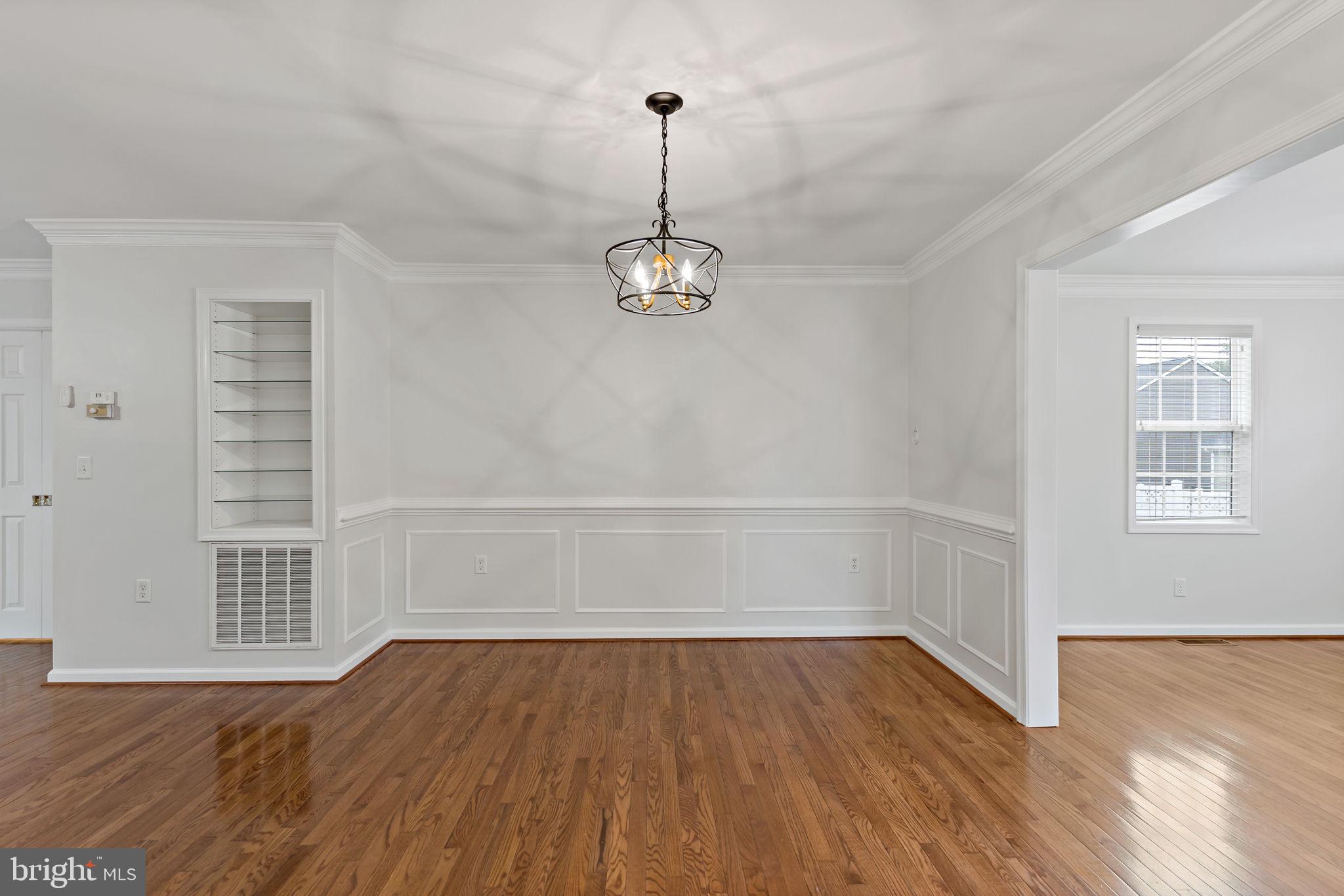 CRESTFIELD - Residential