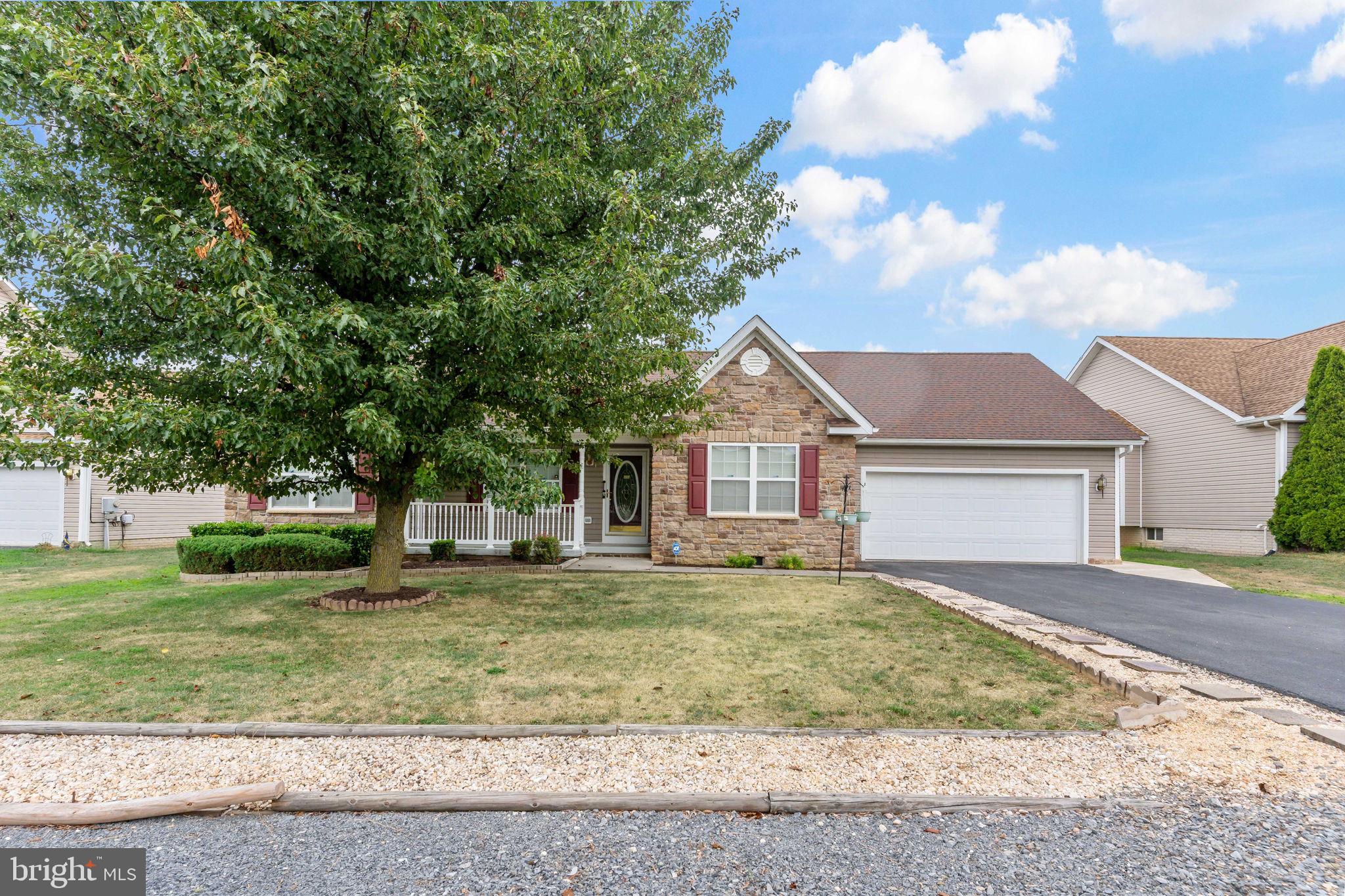 CRESTFIELD - Residential