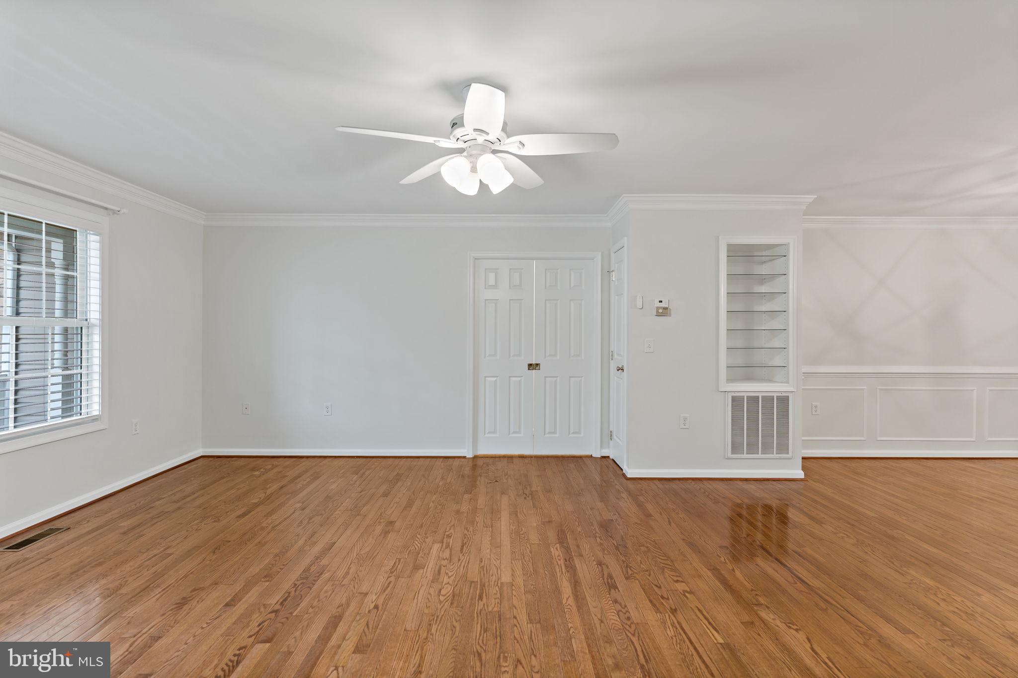 CRESTFIELD - Residential