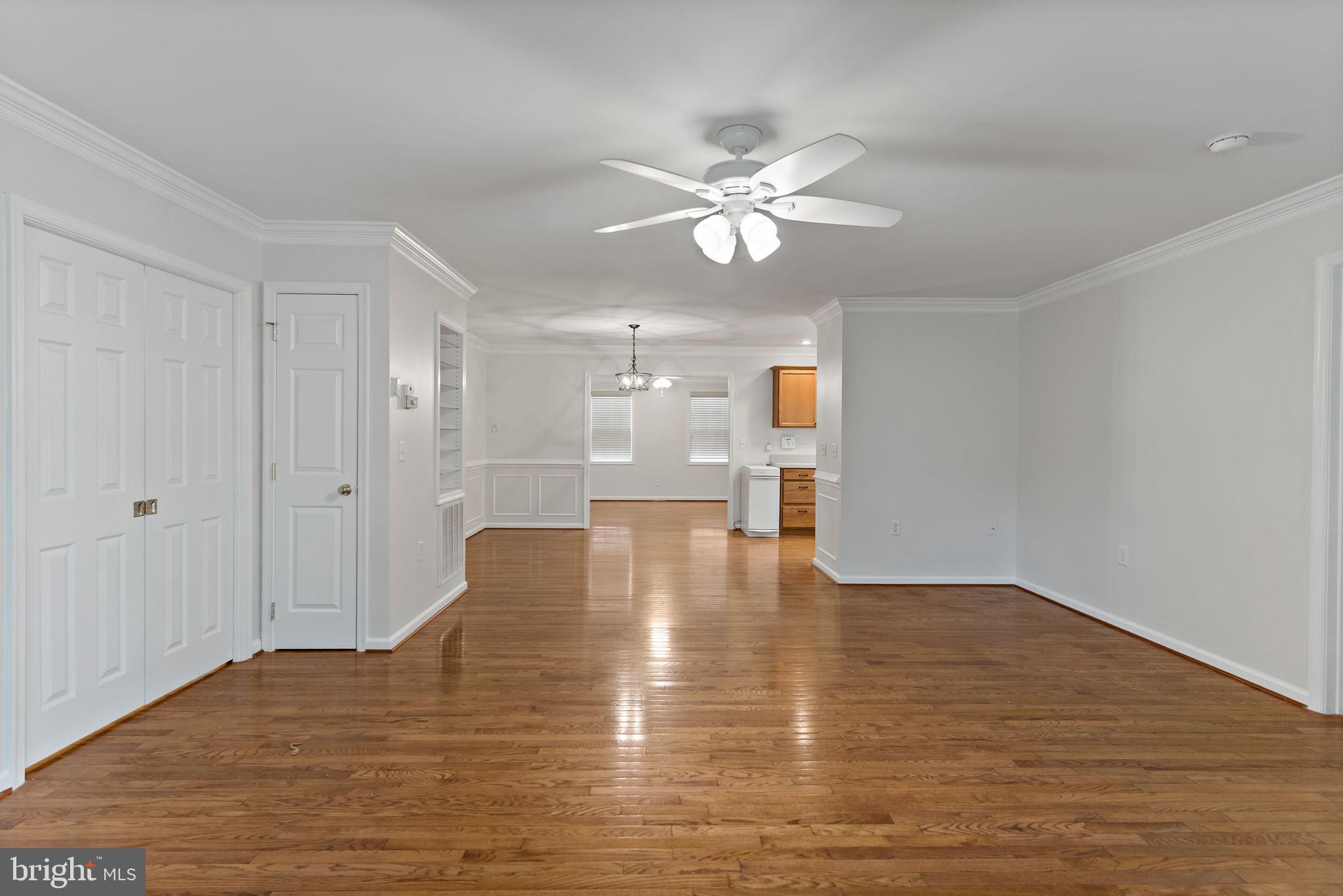 CRESTFIELD - Residential