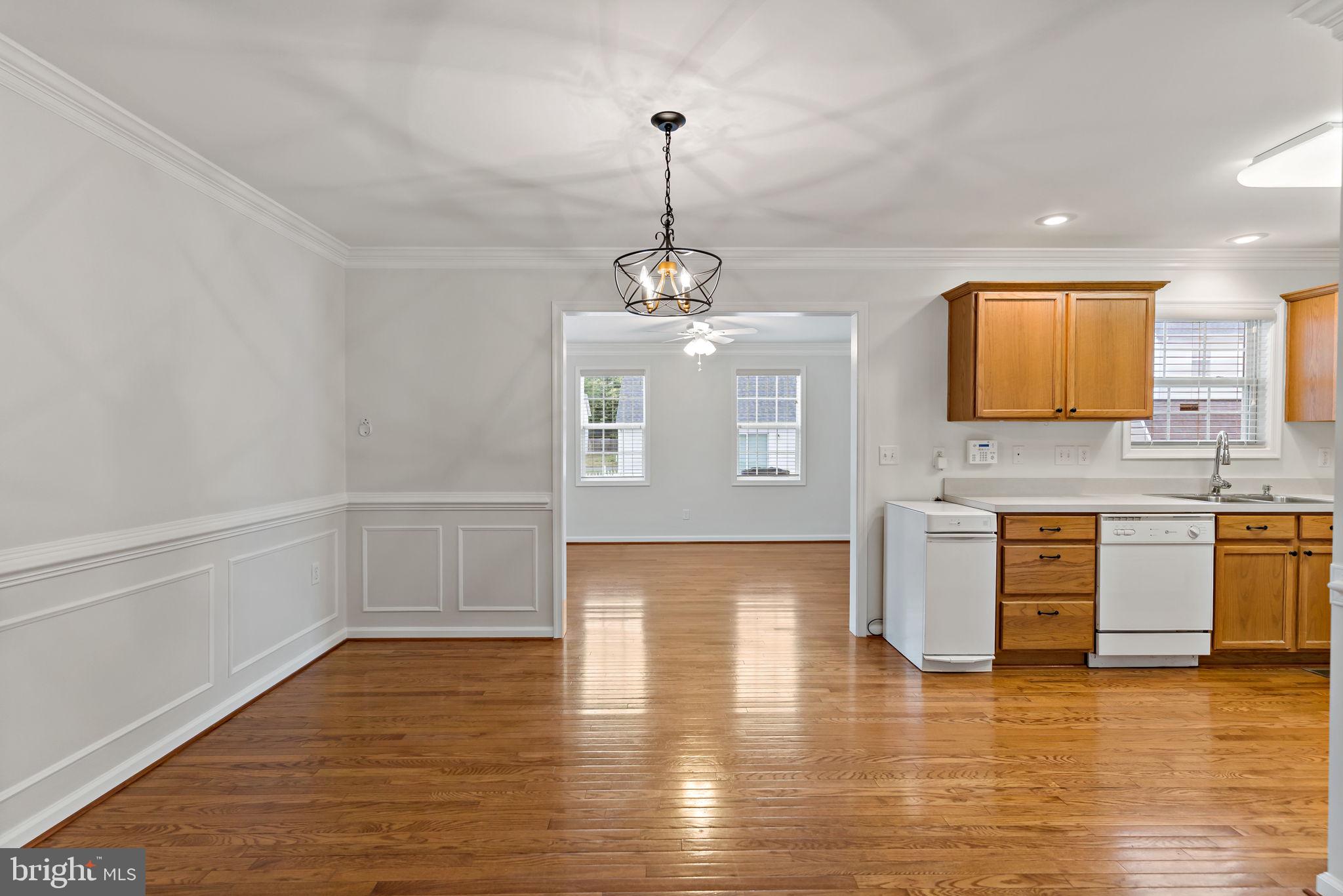 CRESTFIELD - Residential