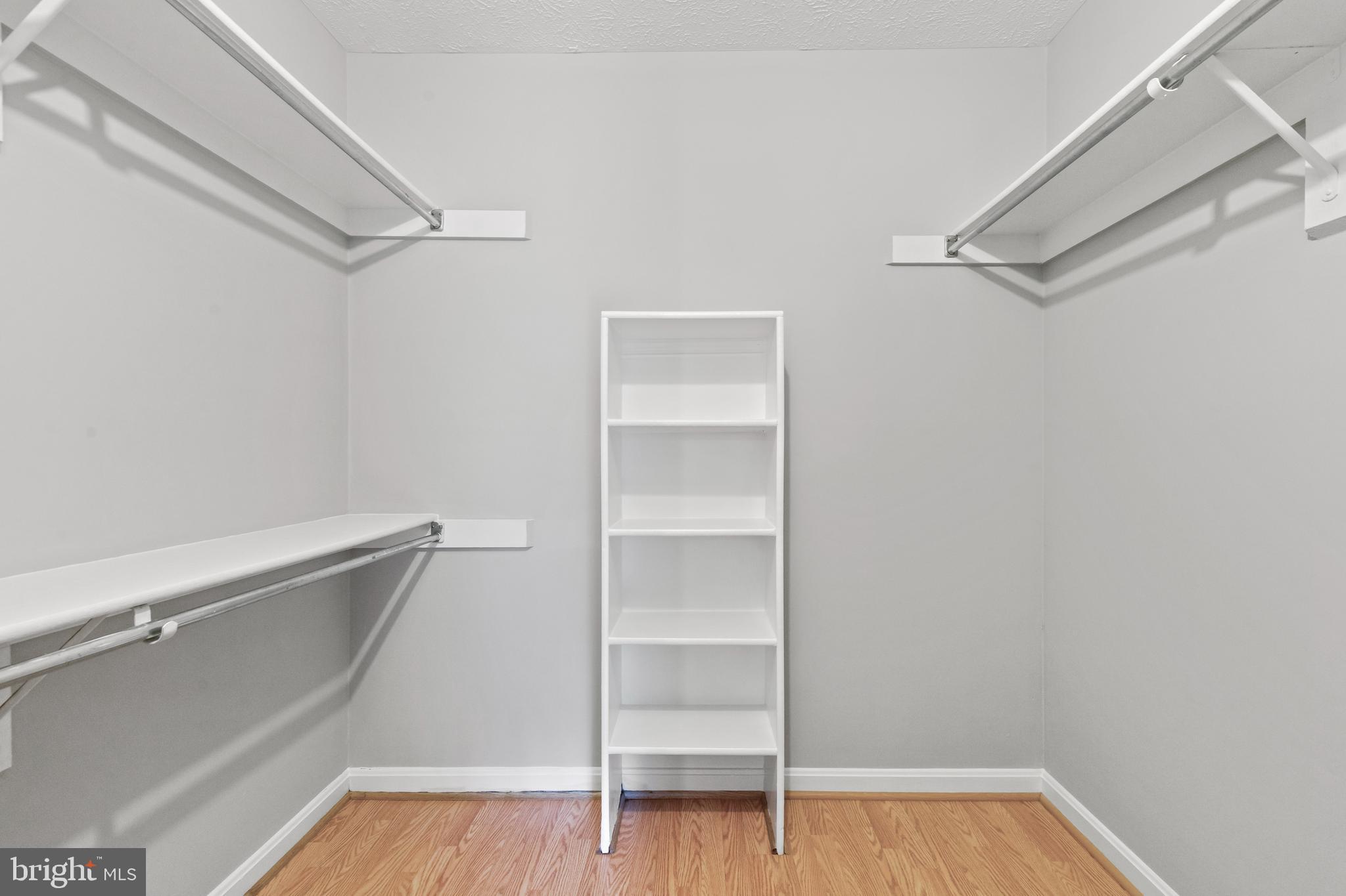 WILLOW POINT - Residential