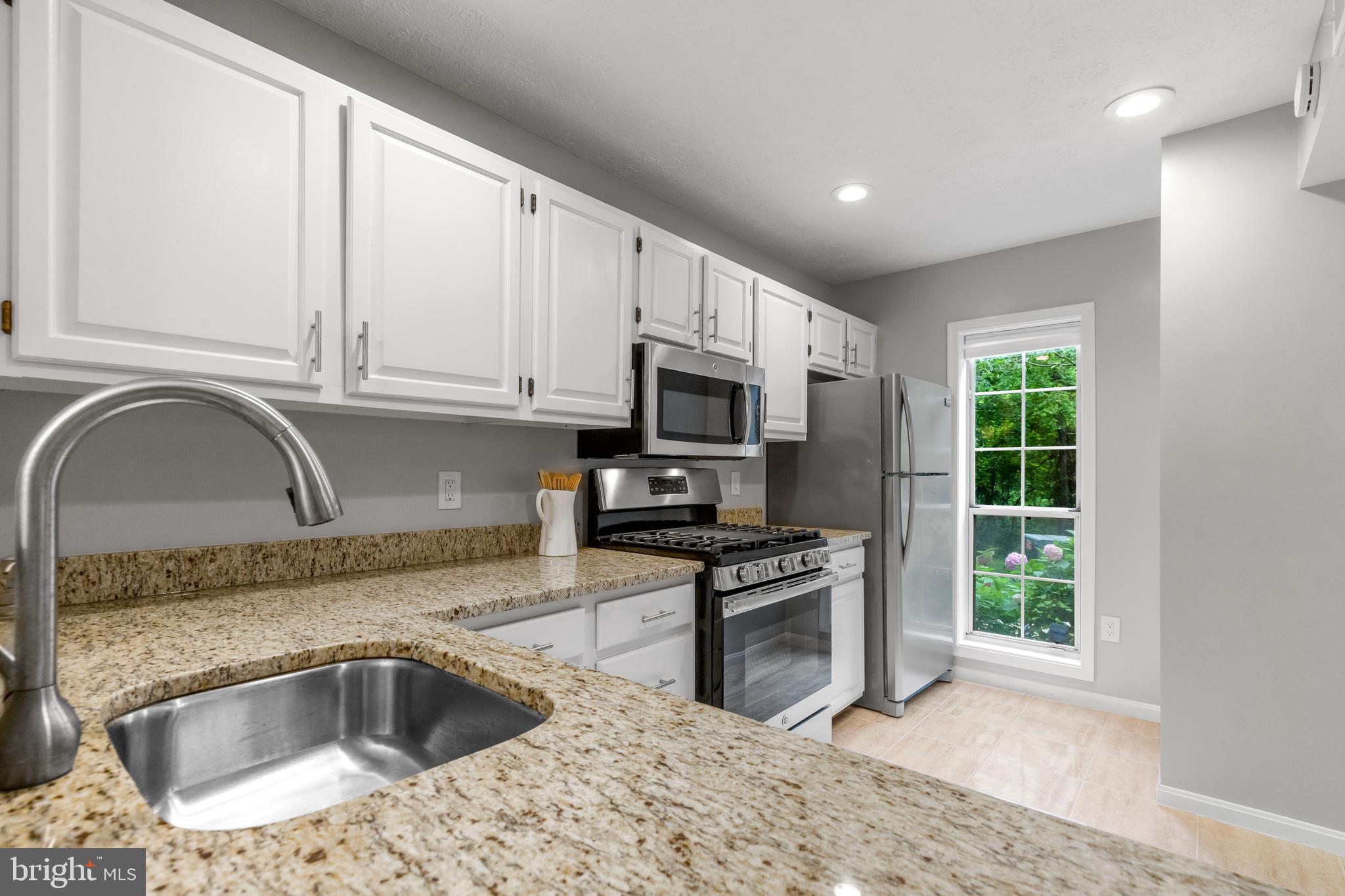 WILLOW POINT - Residential