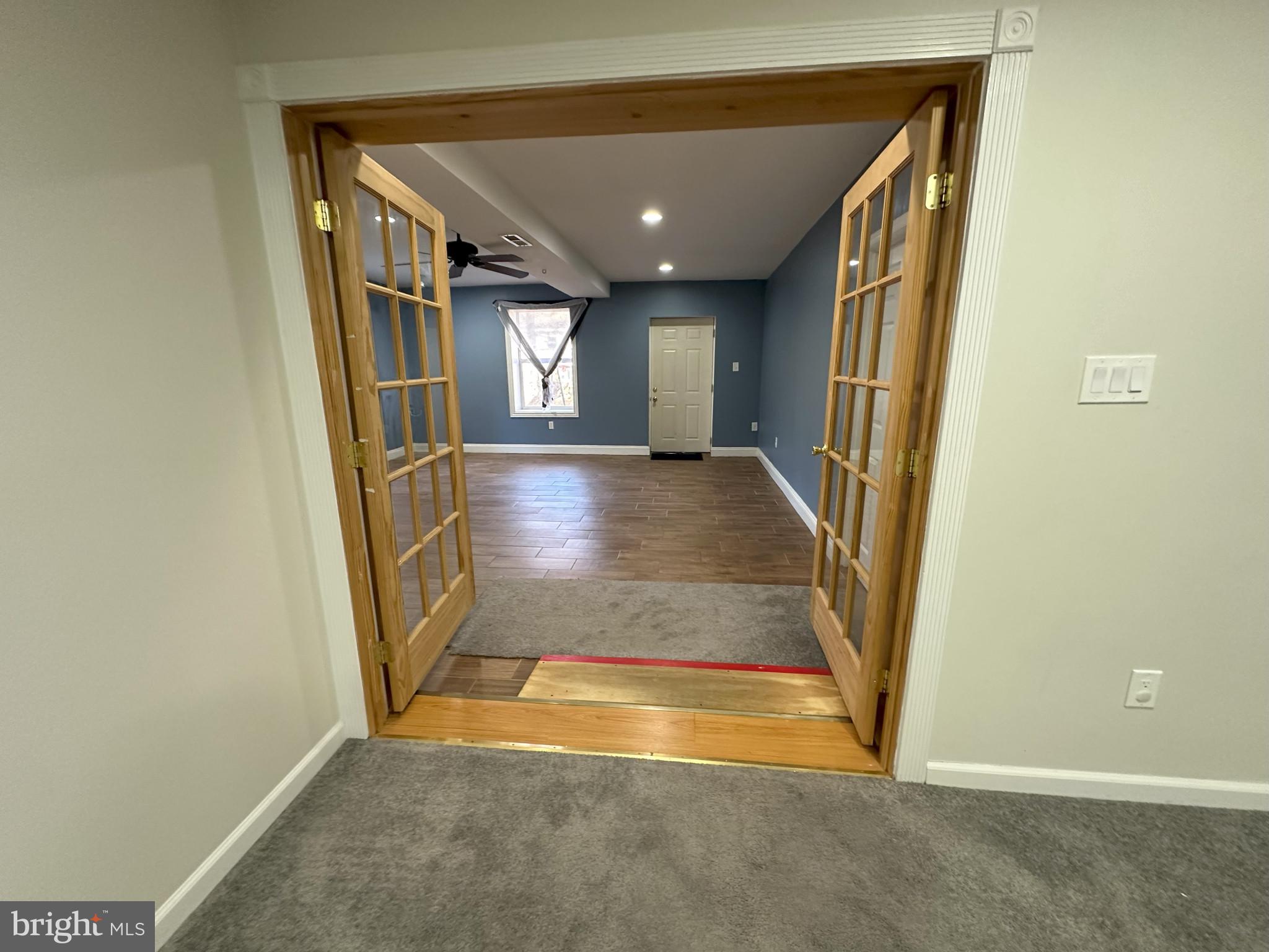 LAKE RIDGE - Residential