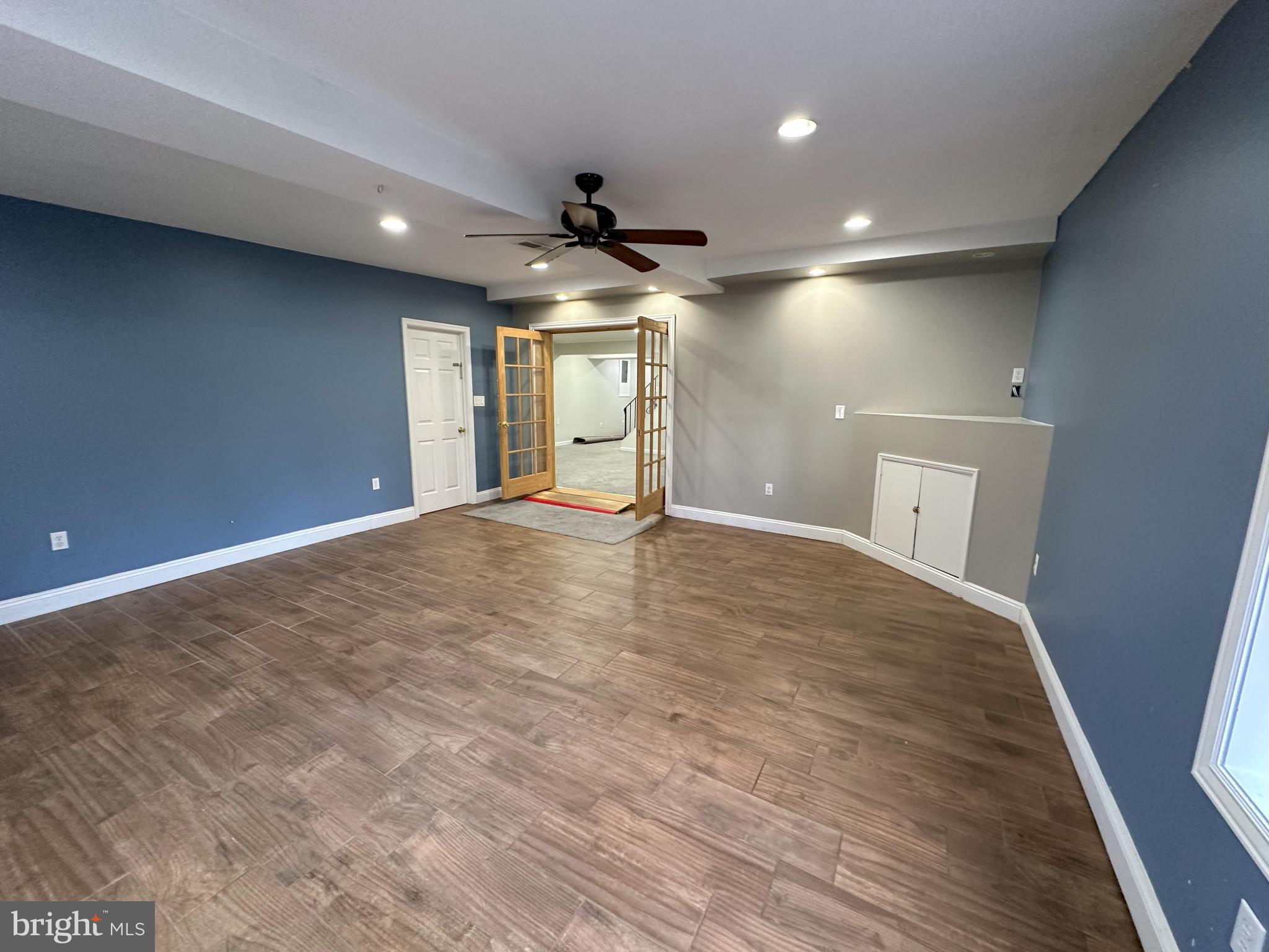 LAKE RIDGE - Residential