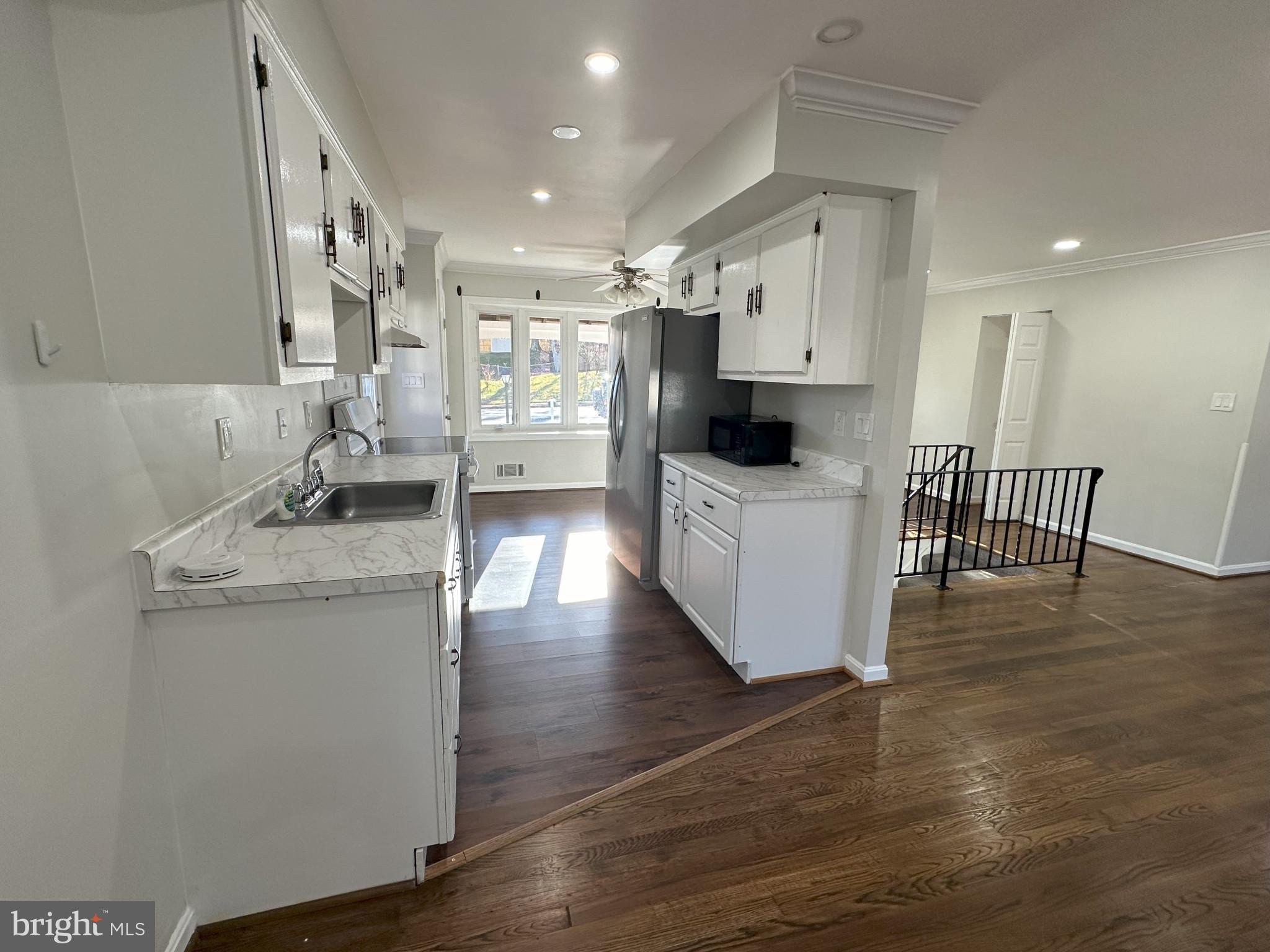 LAKE RIDGE - Residential