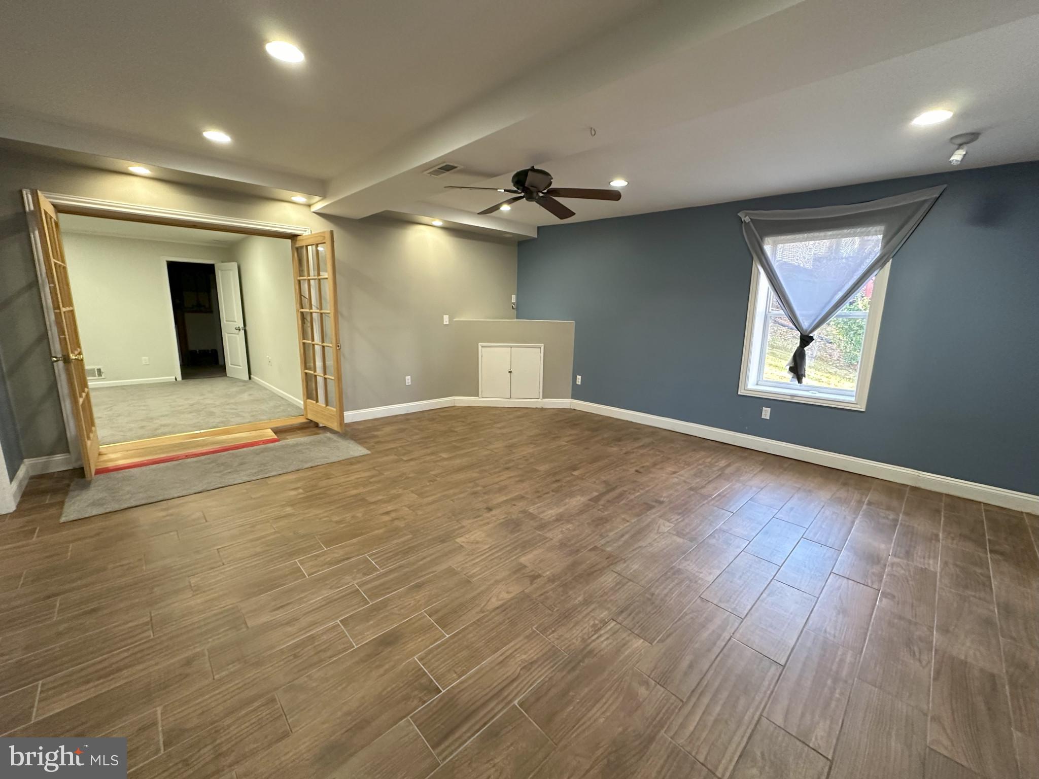 LAKE RIDGE - Residential