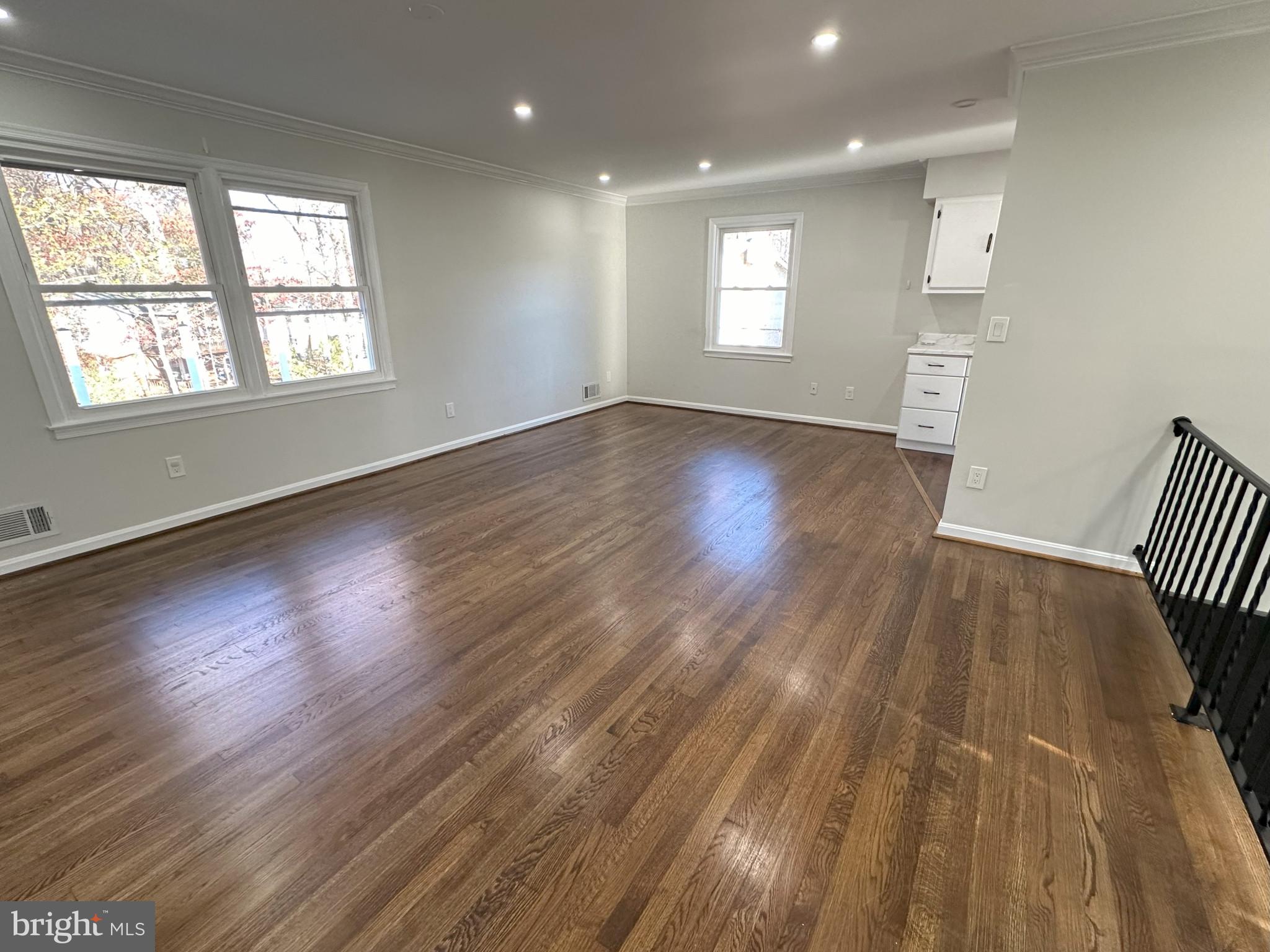 LAKE RIDGE - Residential