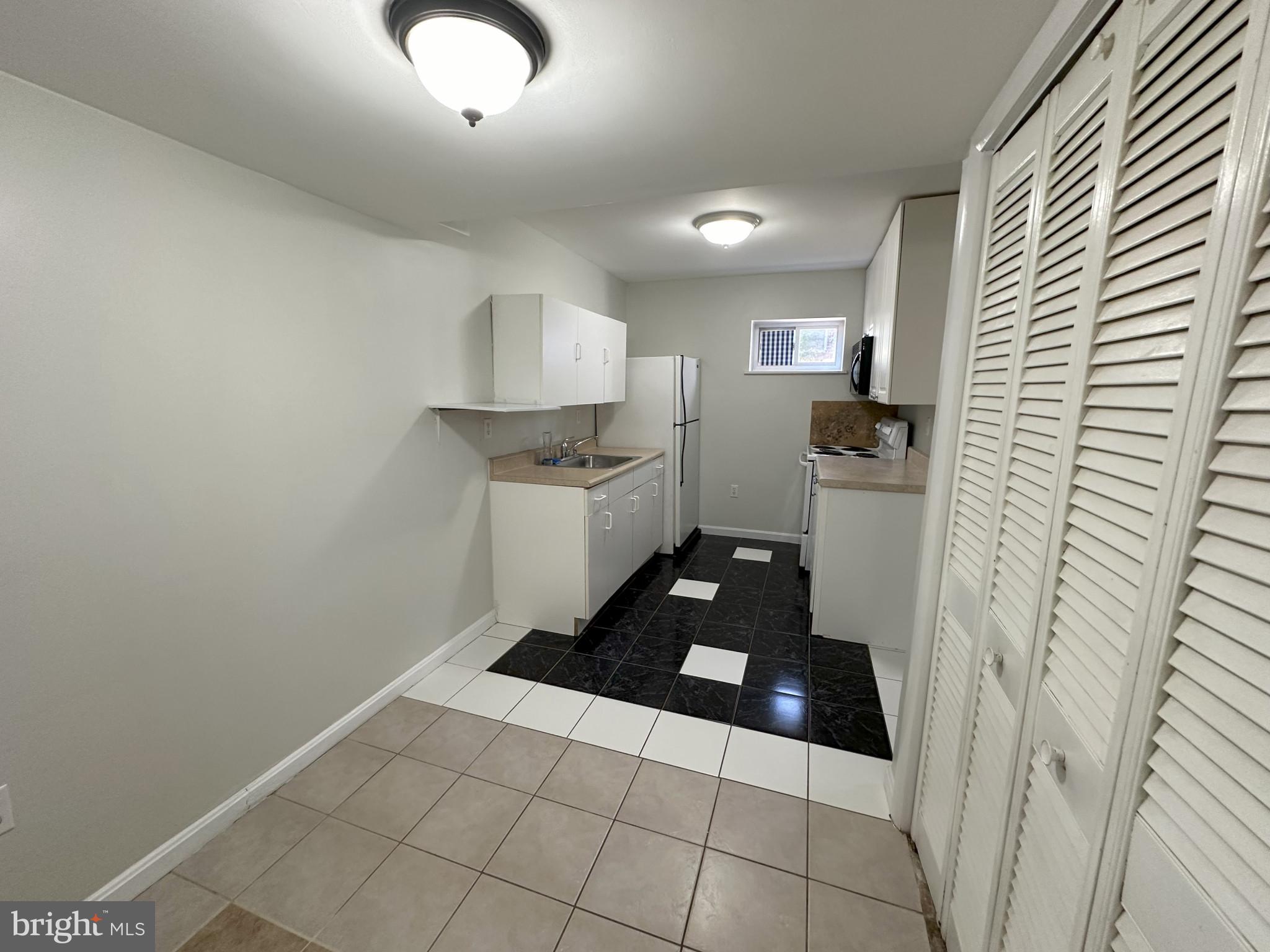 LAKE RIDGE - Residential