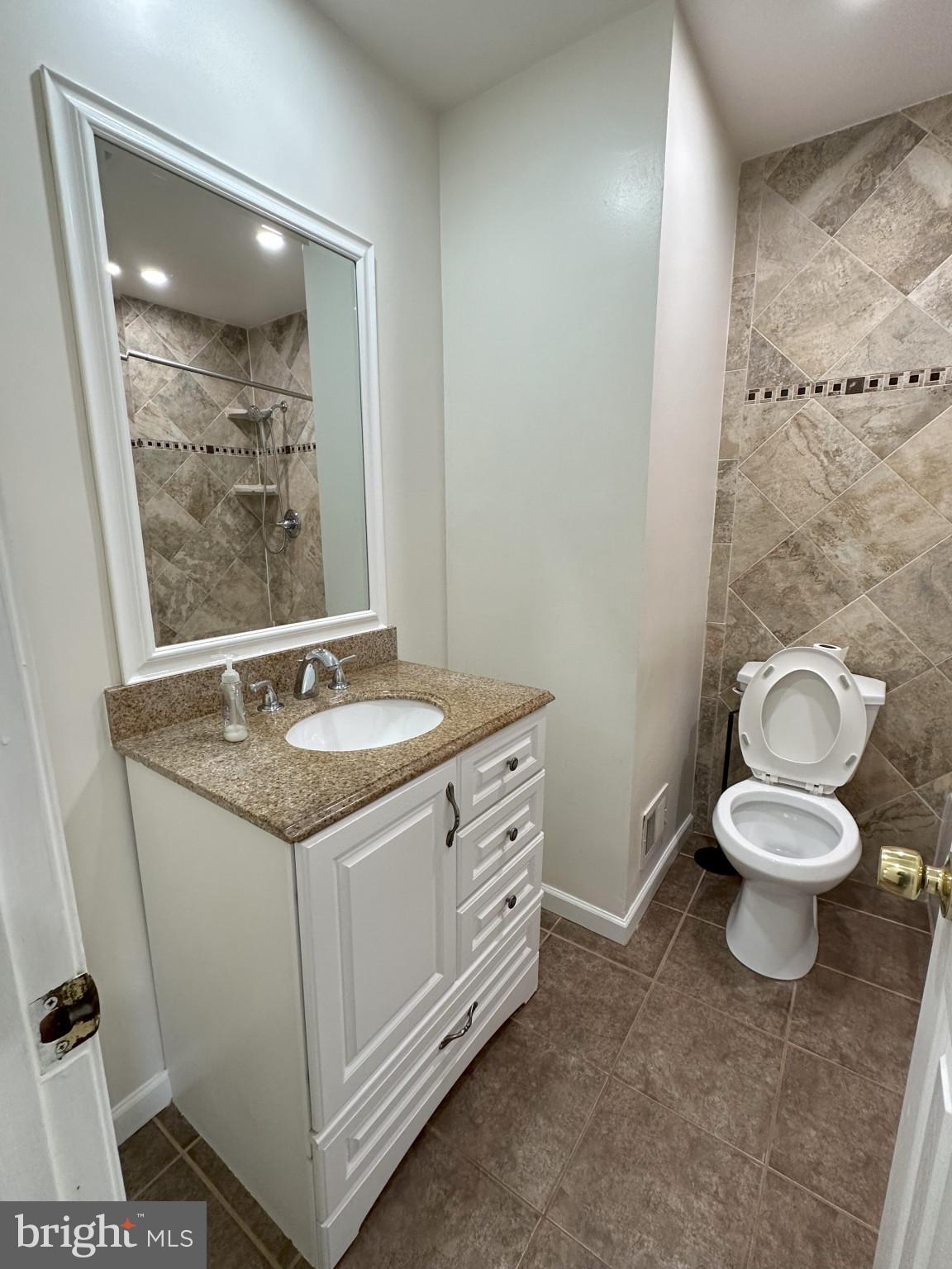 LAKE RIDGE - Residential