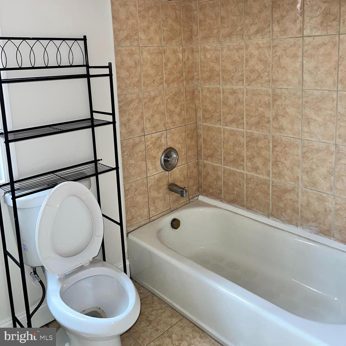 UPTON - Residential Lease