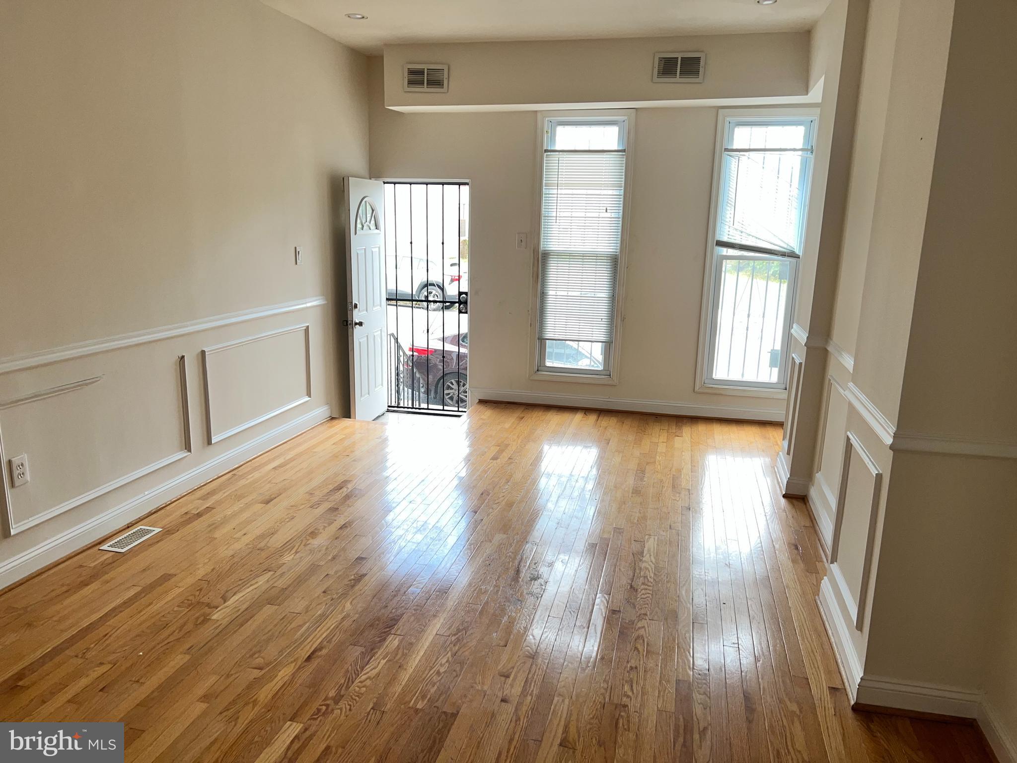 UPTON - Residential Lease